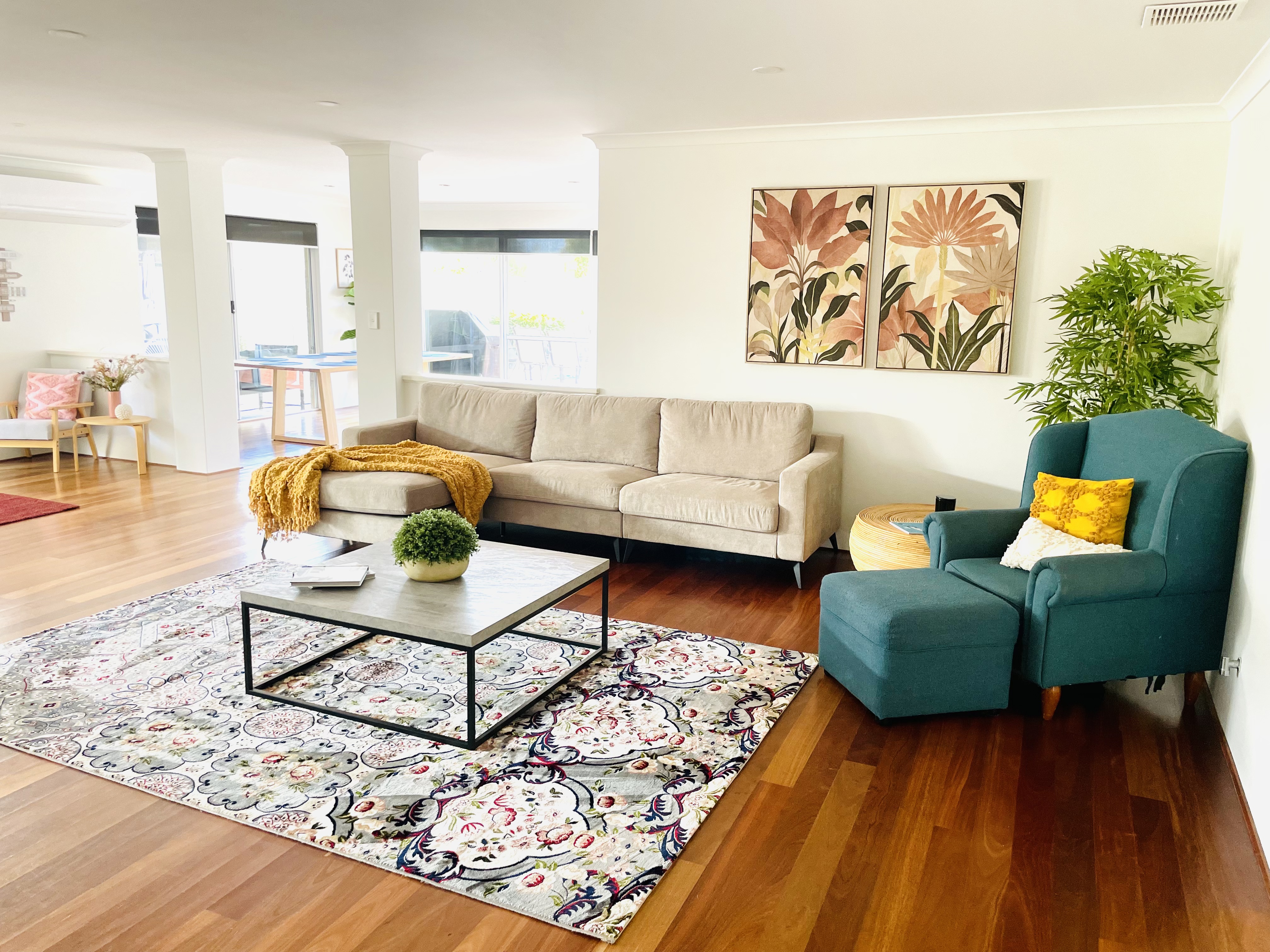 Kid and pet friendly Broadwater beach house.