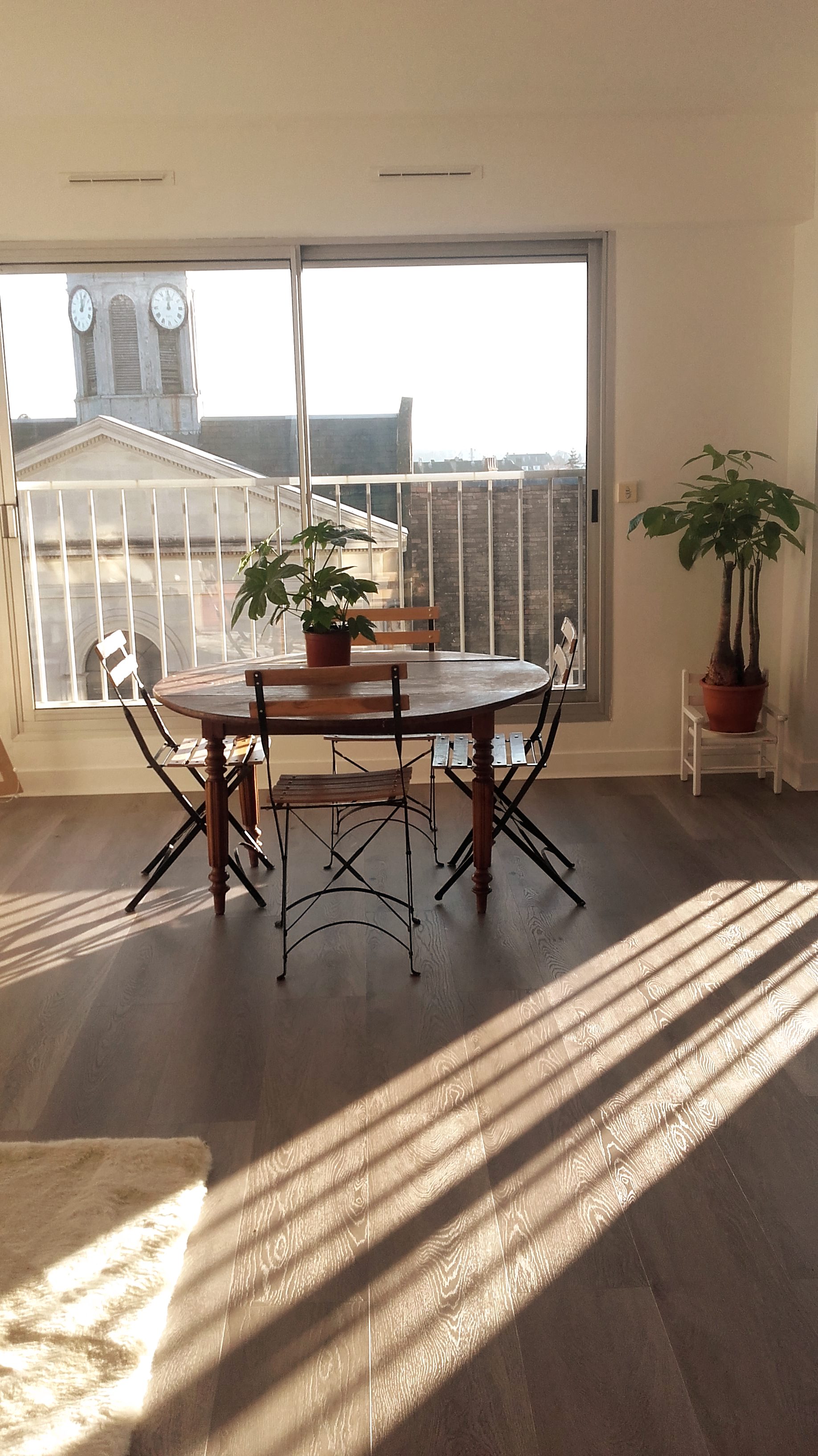 Single room in apartment in residence