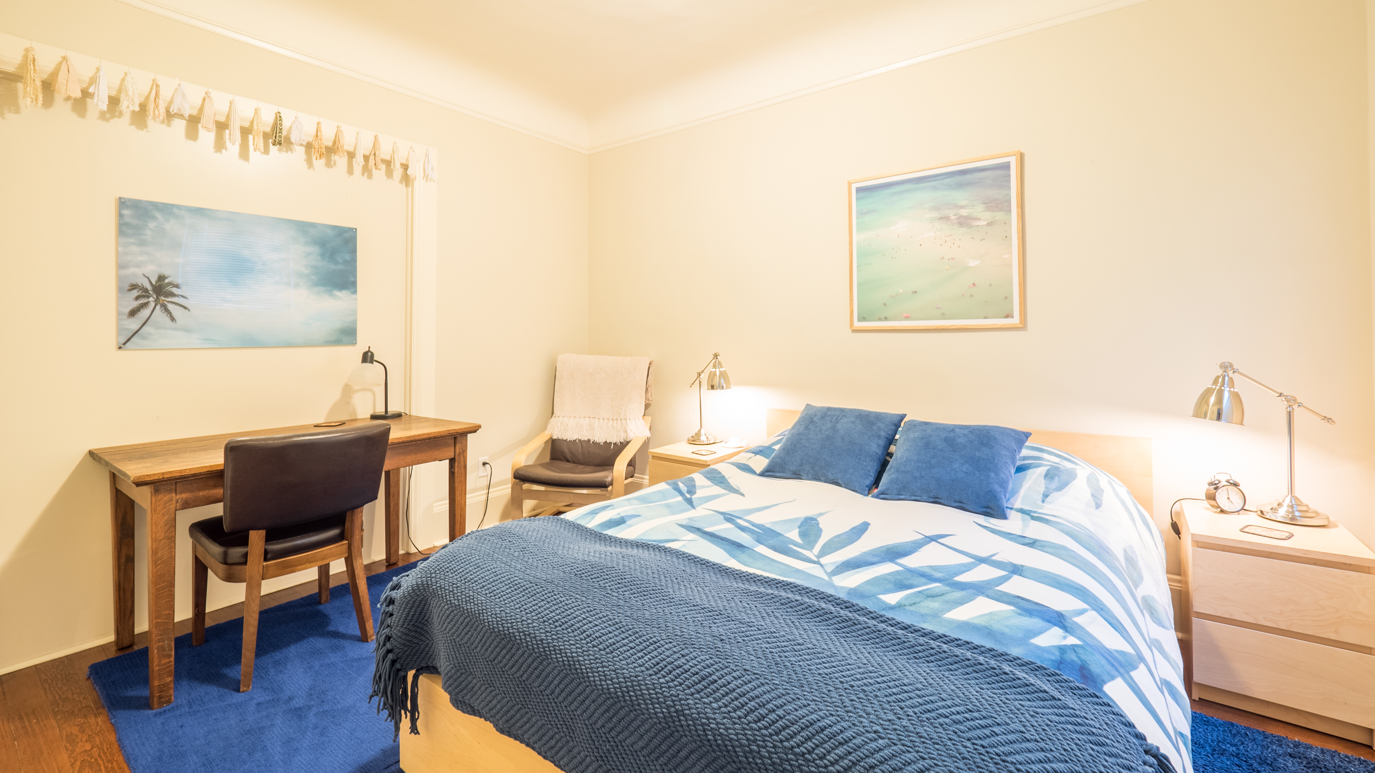 Beautiful Victorian room, near BART!