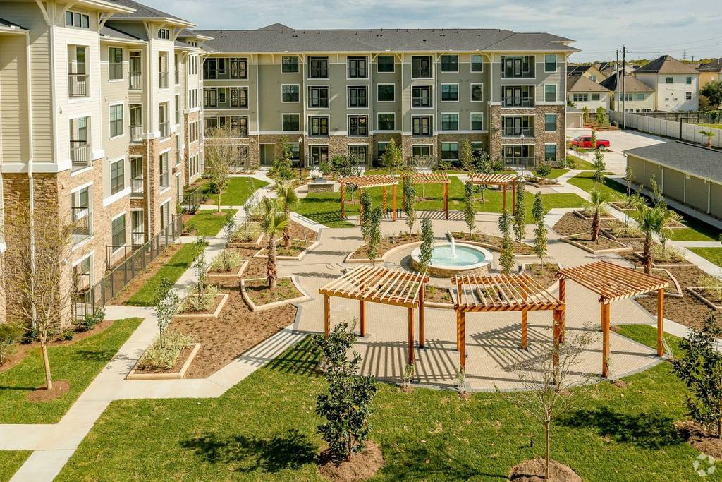 Creatice Apartments By Nrg Stadium Houston for Small Space