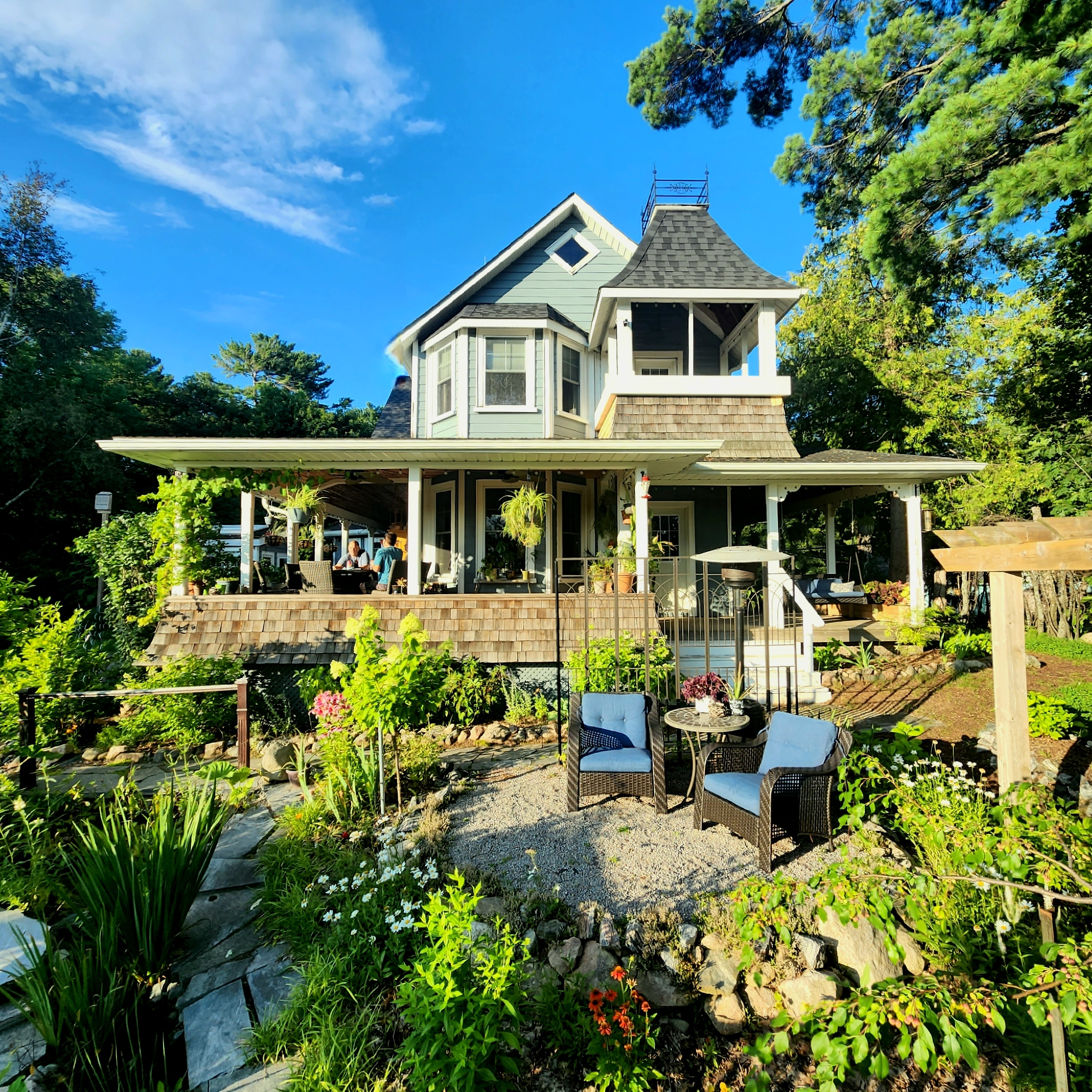 Unique Couples B&B in Muskoka!