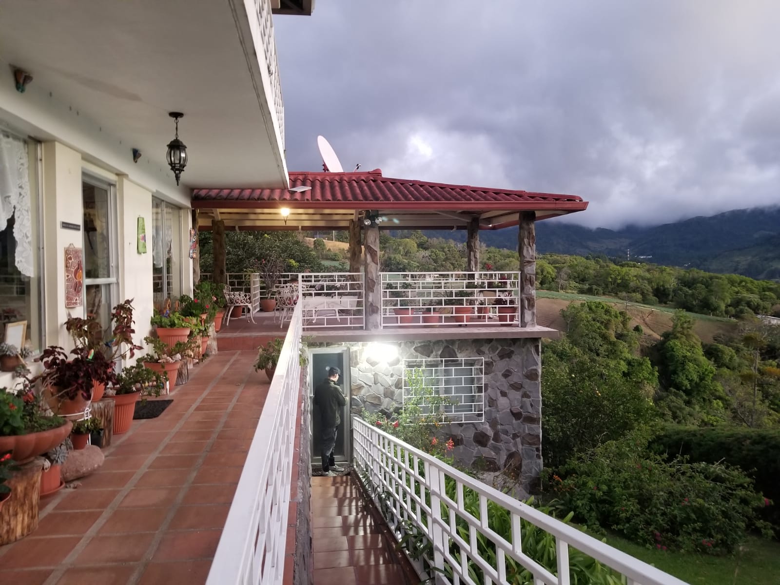Breathtaking view, cozy abode and abundant nature