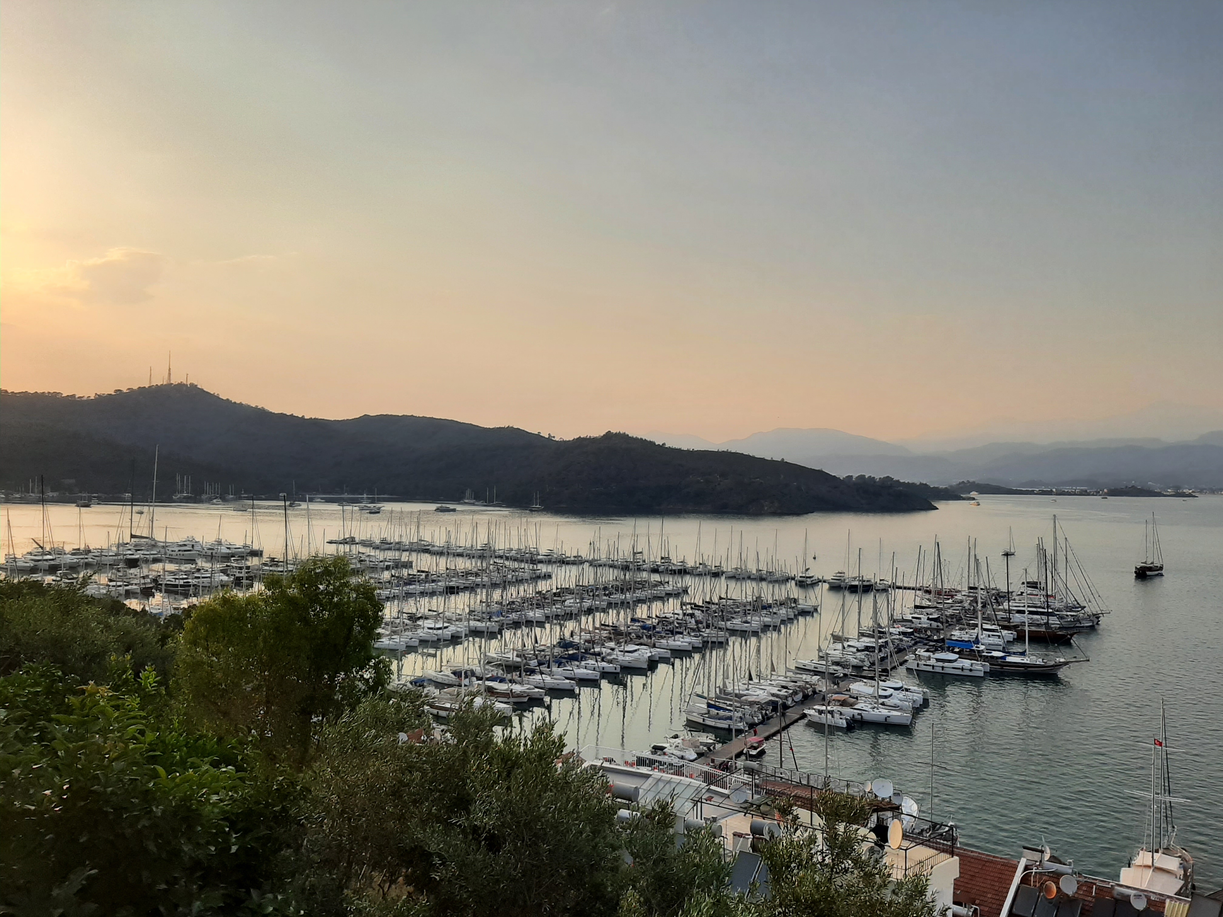 Your Spacious🏝🌄, Comfortable Home with Amazing Views