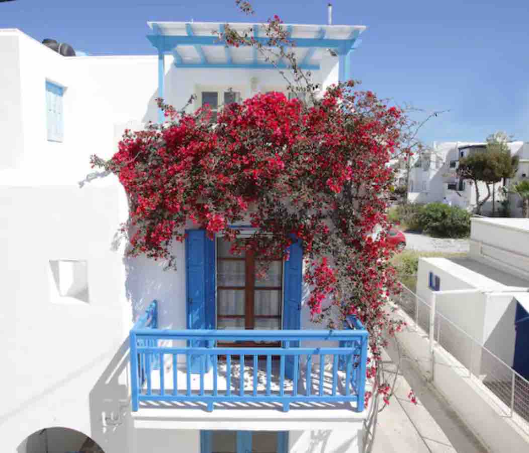 Naxos Beach Maisonette | La Bouganville