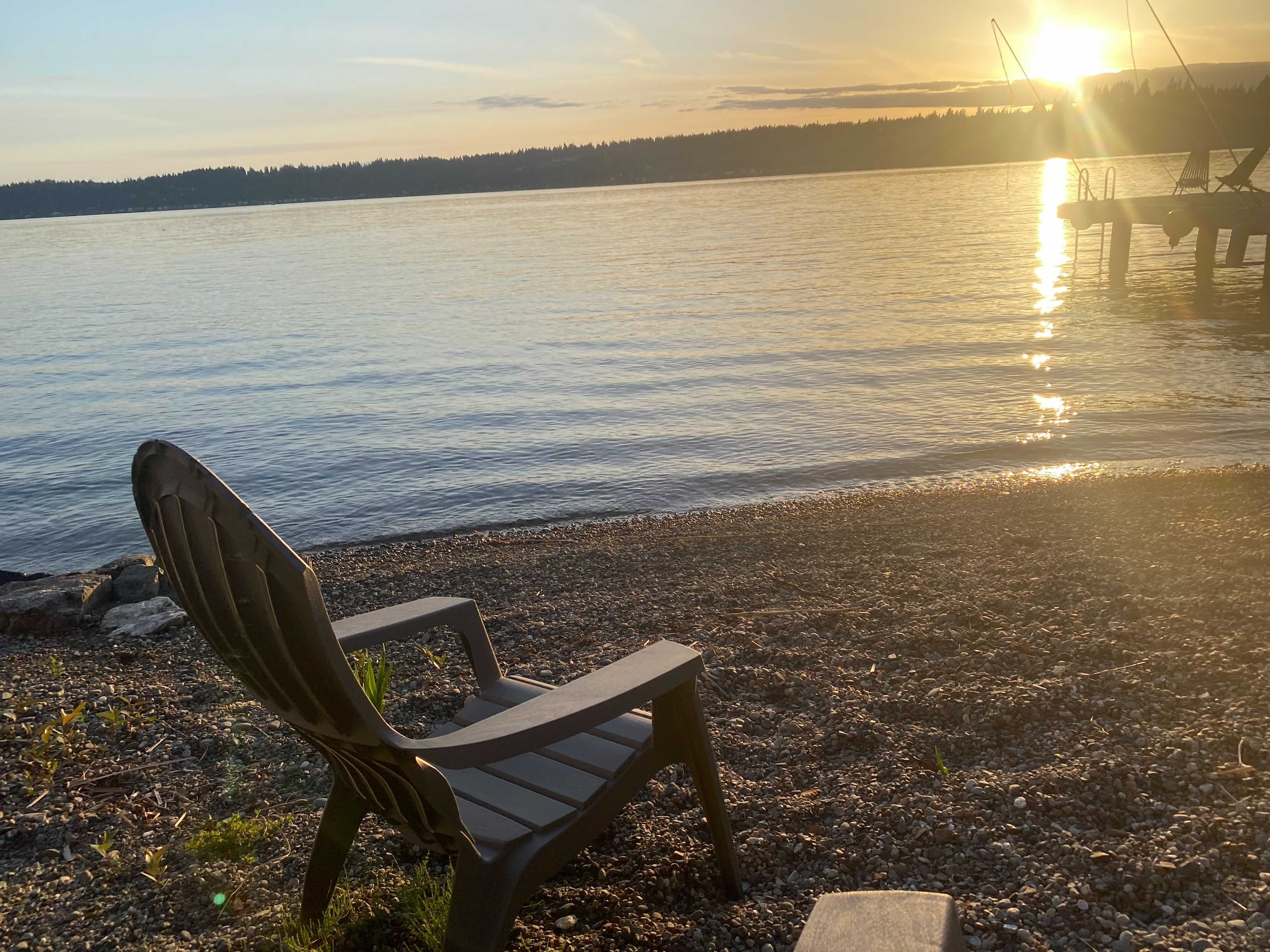 Lake Sammamish Beach House Guesthouses for Rent in Sammamish