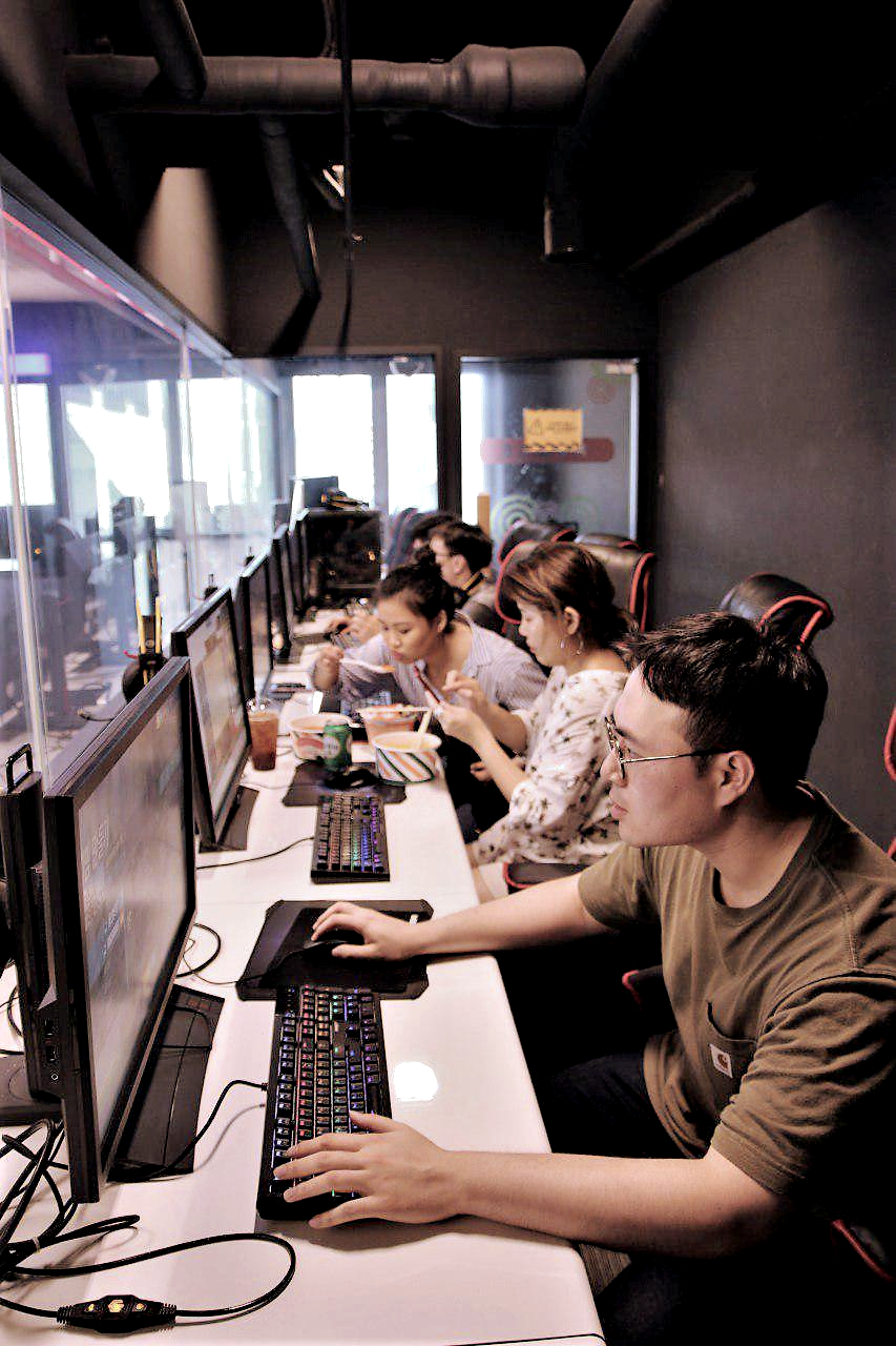 Esports Mit Einem Leidenschaftlichen Gamer Airbnb