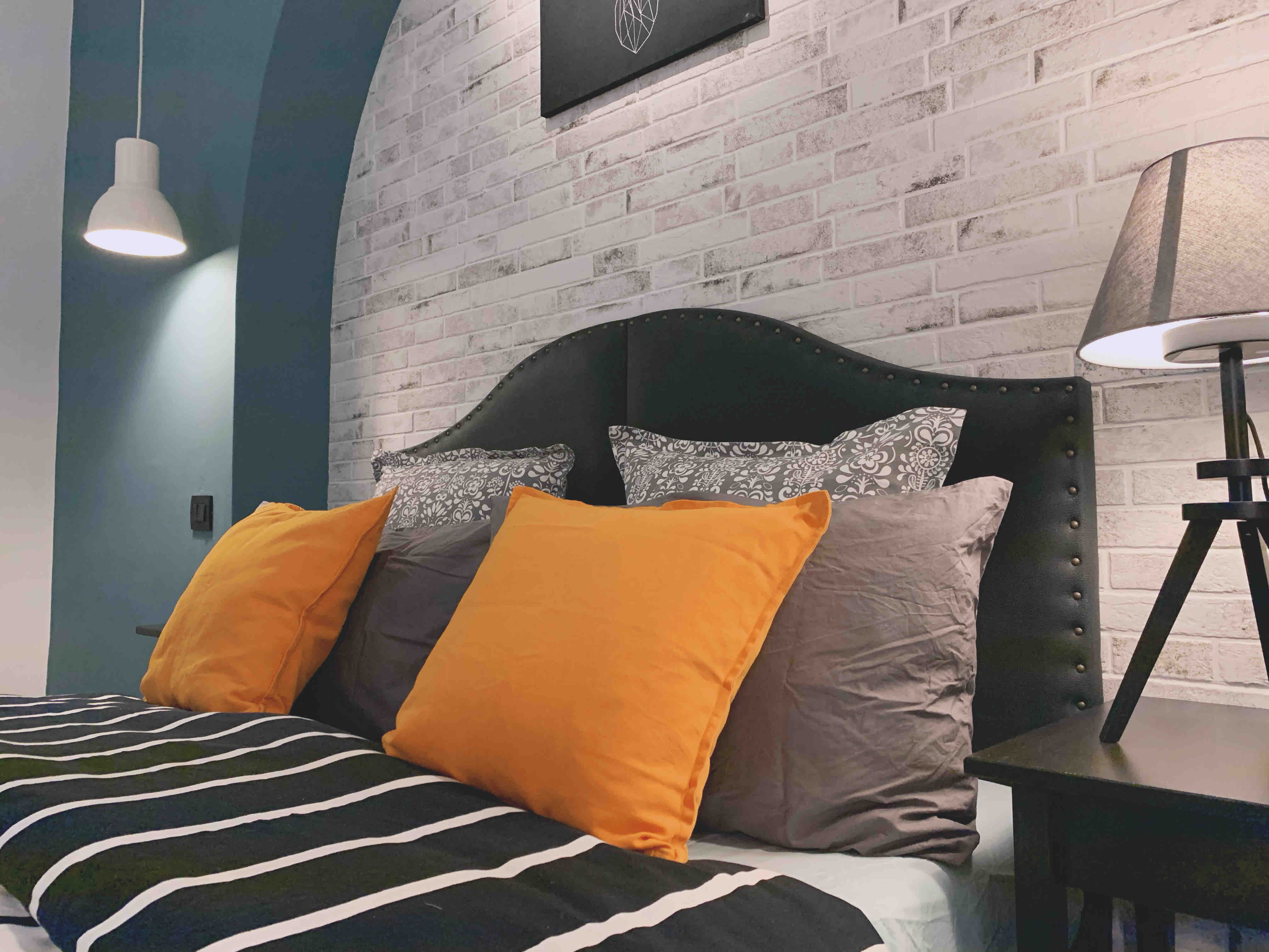 DOUBLE BED WITH PRIVATE BATHROOM NEAR TERMINI