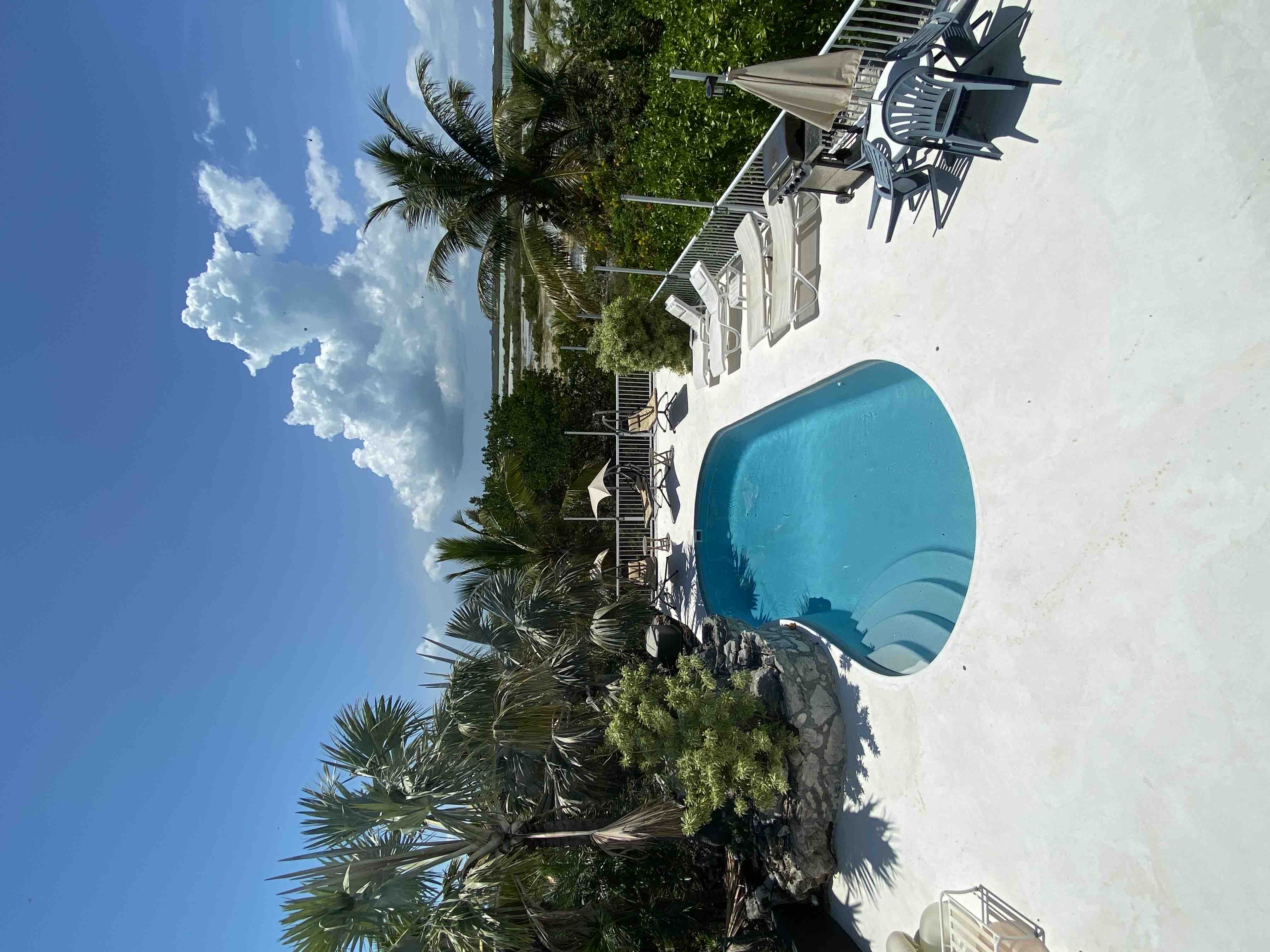 Affordable 3 bedrooms  on the water w/pool!