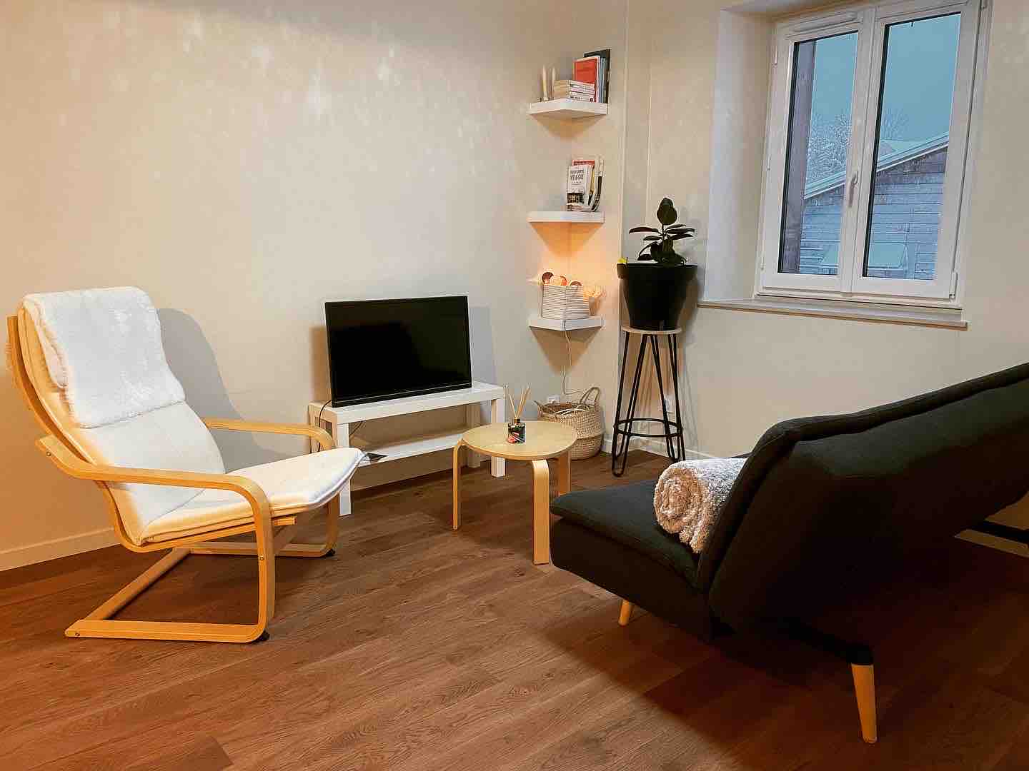 N*3: Nice attic studio at the center of the village