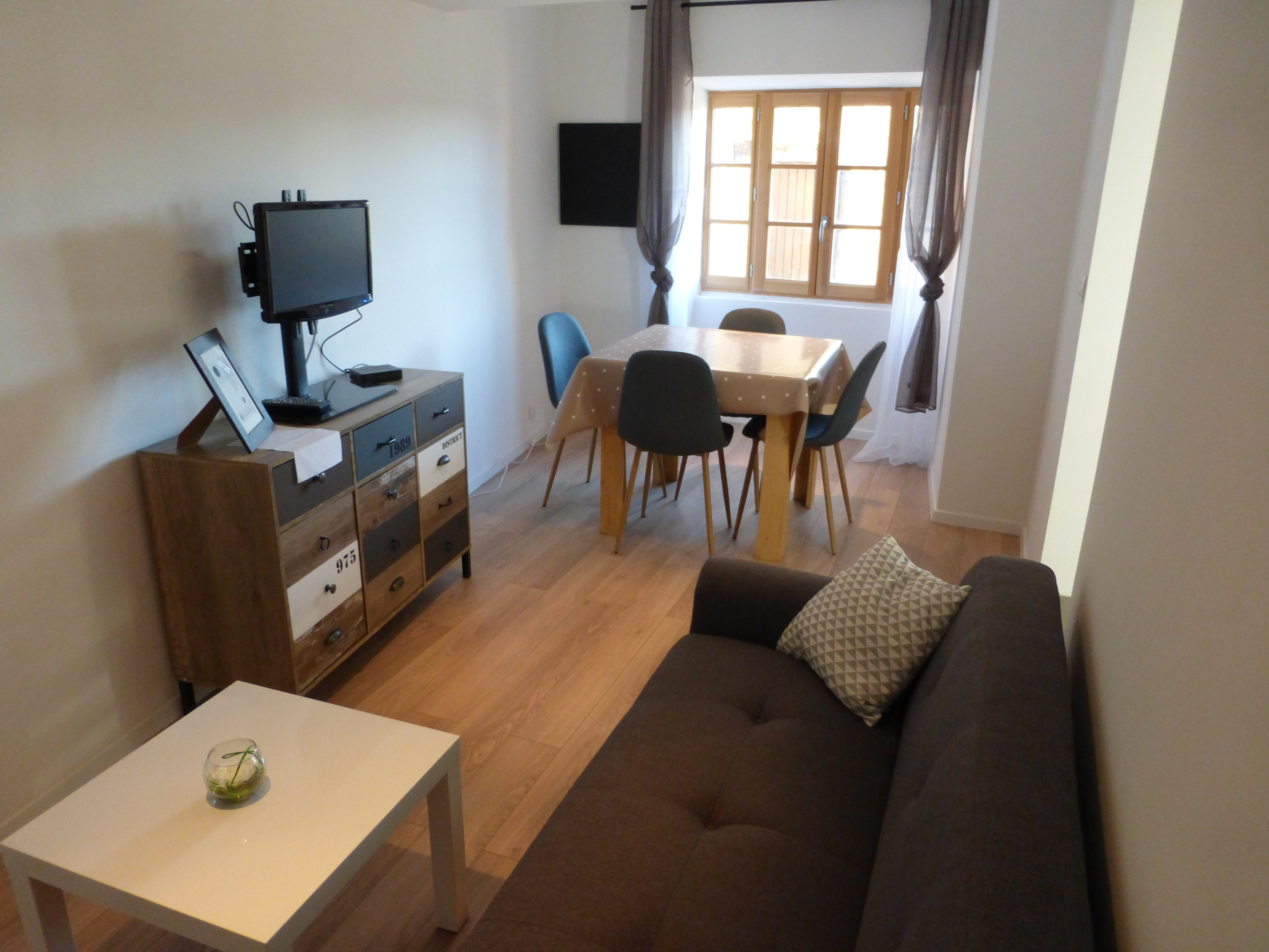 Bel appartement maison de village, coeur Callian