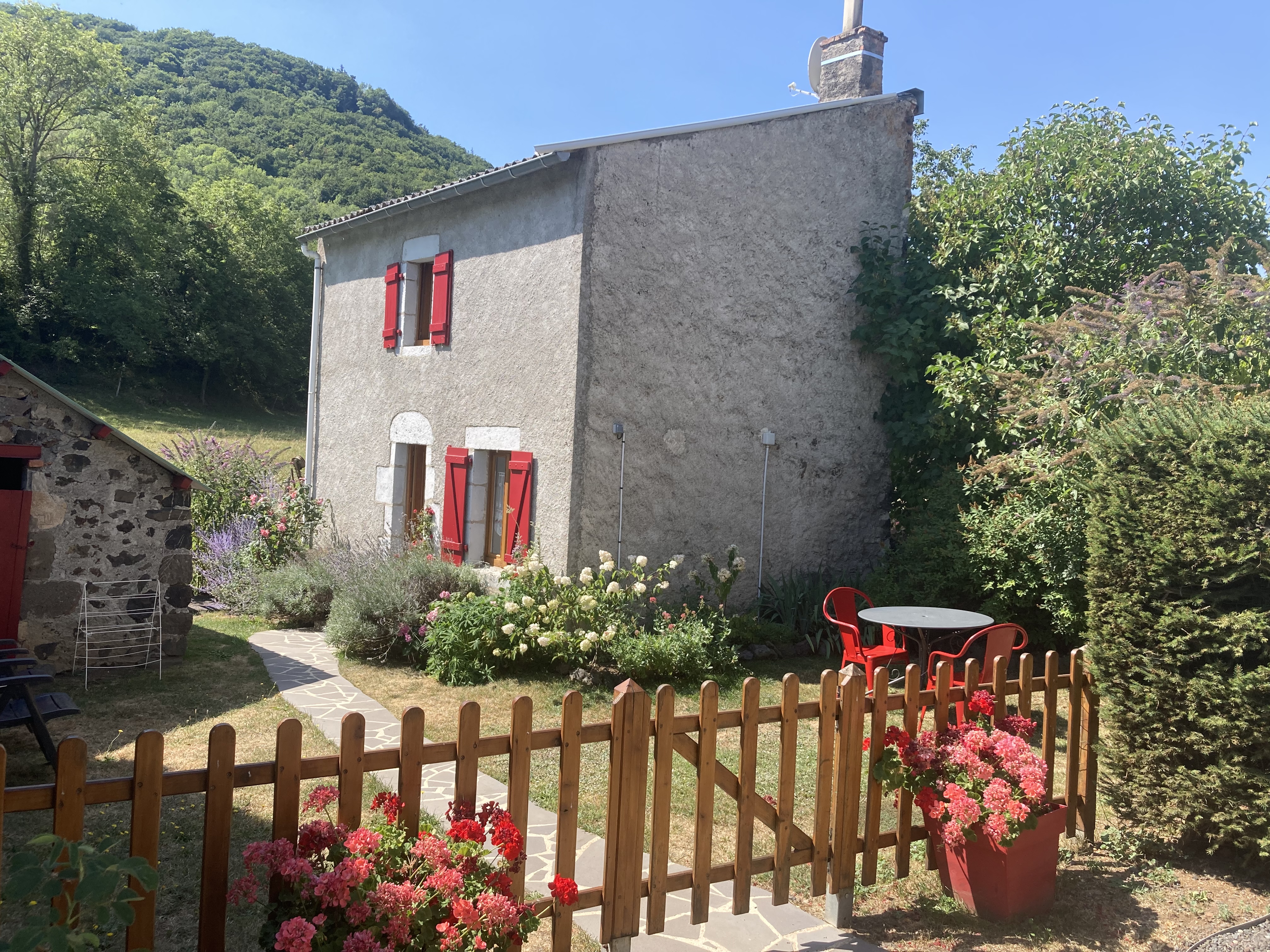 Le Gîte de la rivière - MUROL in the heart of the sancy