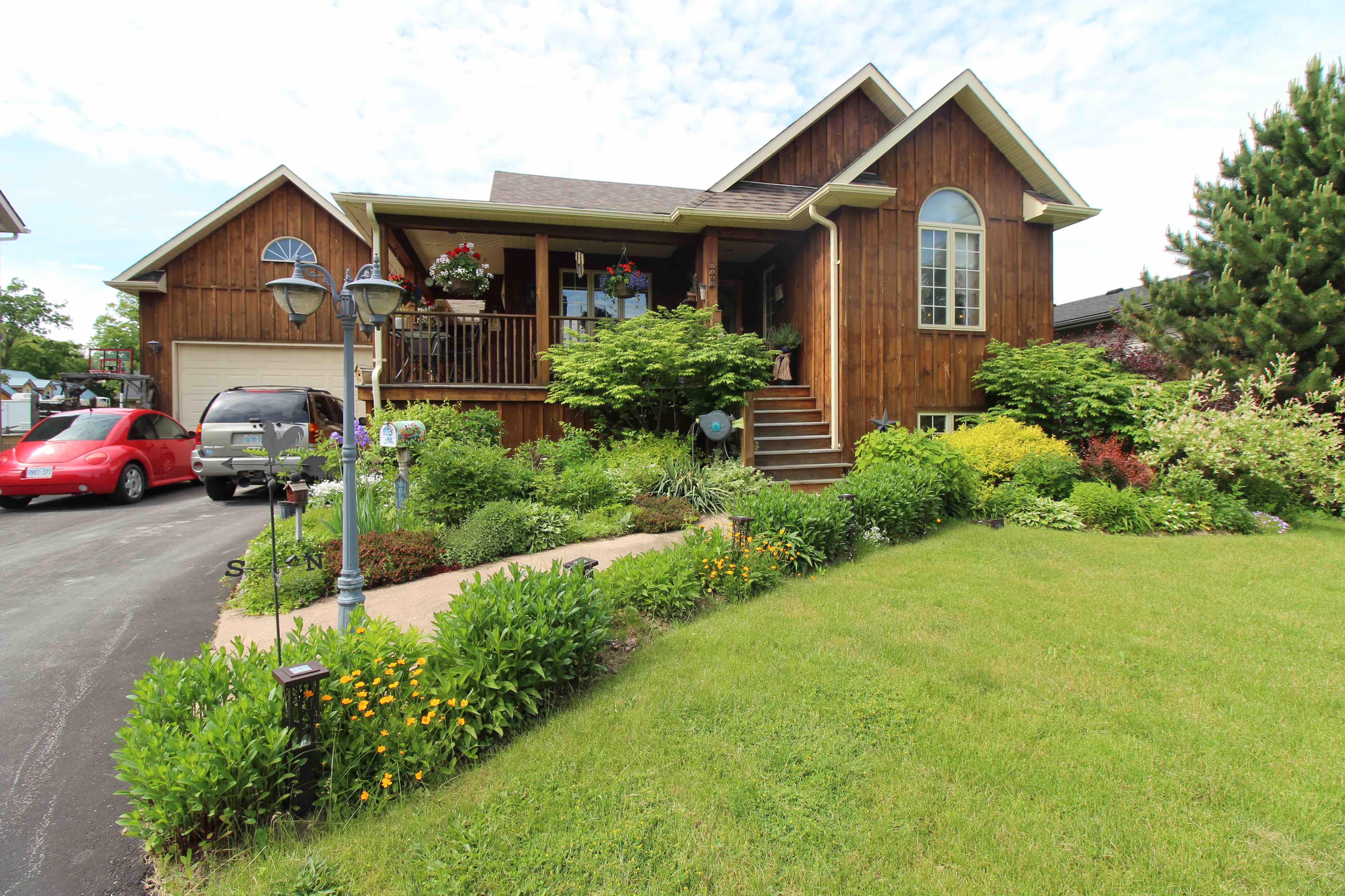 Creemore Country Home “Room 2” Houses for Rent in Creemore, Ontario