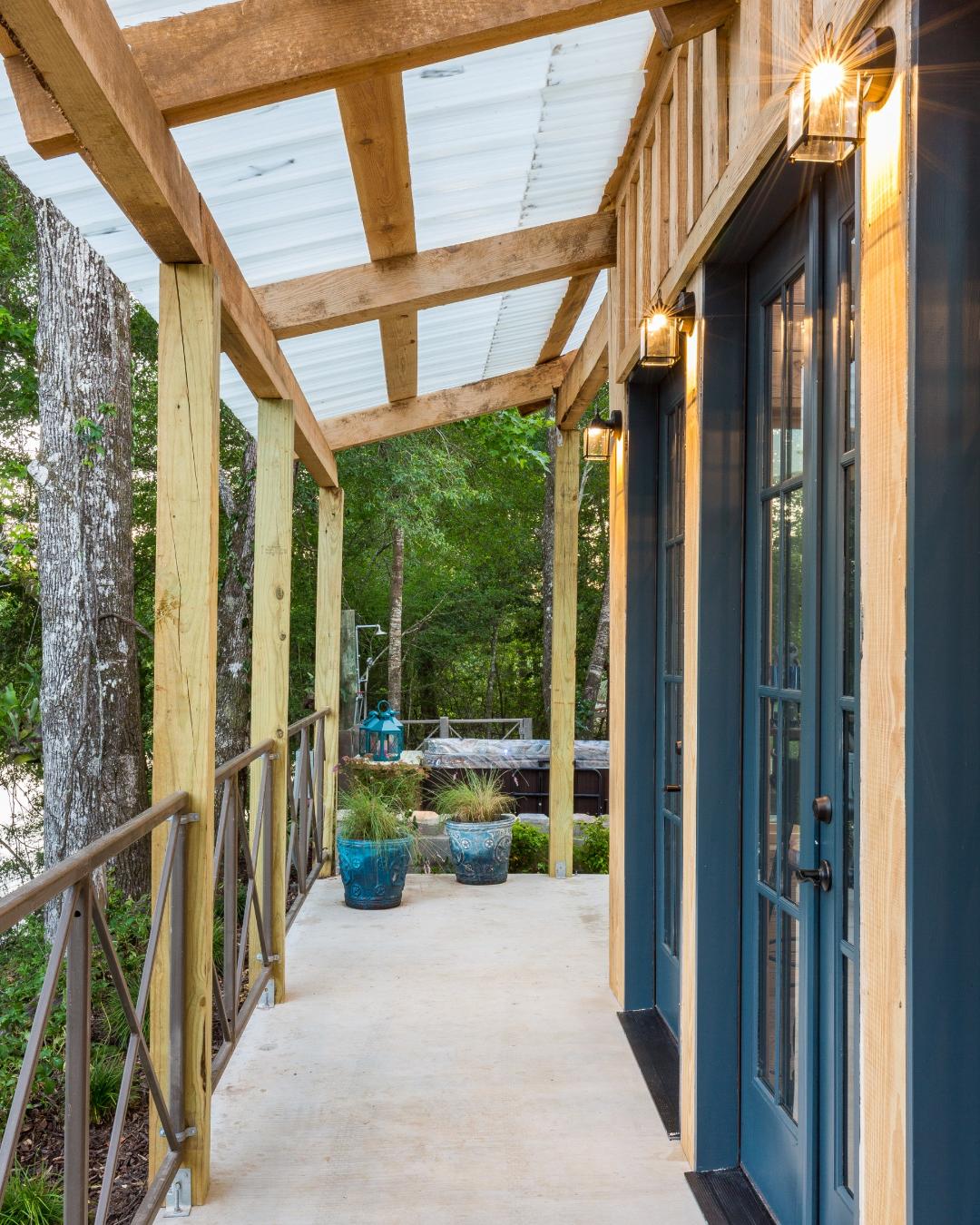 NATURALIST BOUDOIR TOO, Brand New Cabins for Rent in Lumberton, Texas