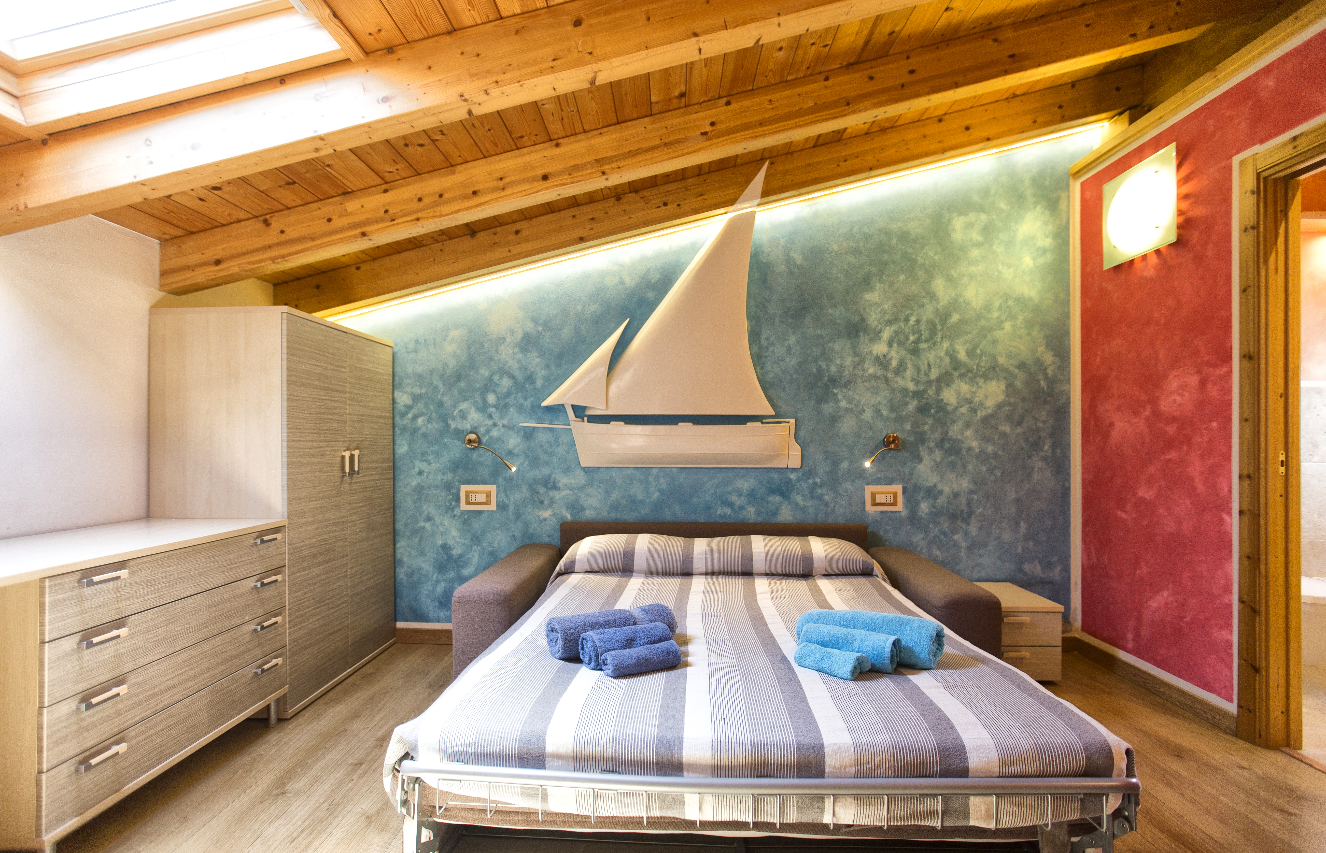 Charming two-room apartment in front of the harbor