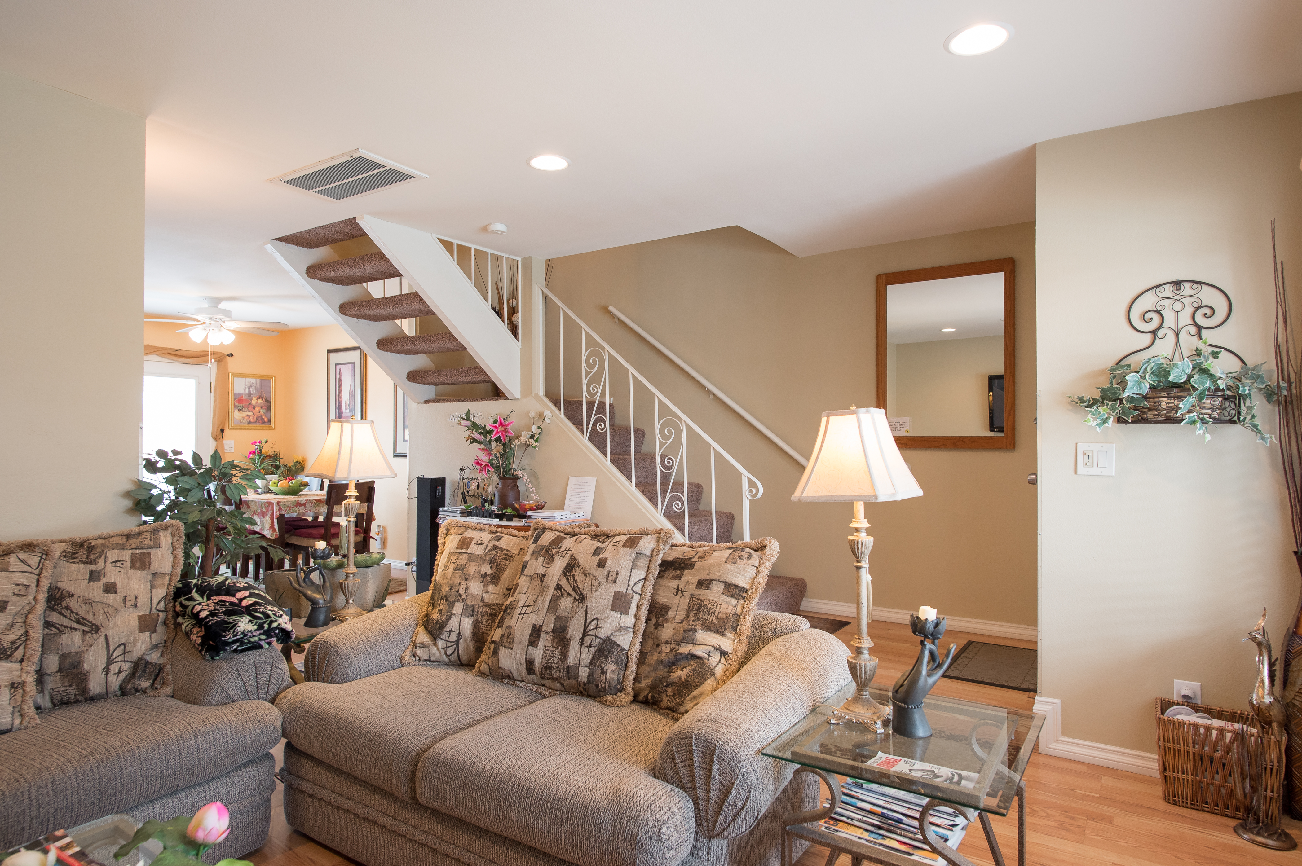 Las Vegas LOTUS - 3 Bedrooms/2 Baths Townhouse in City of Las Vegas, Clark County Nv