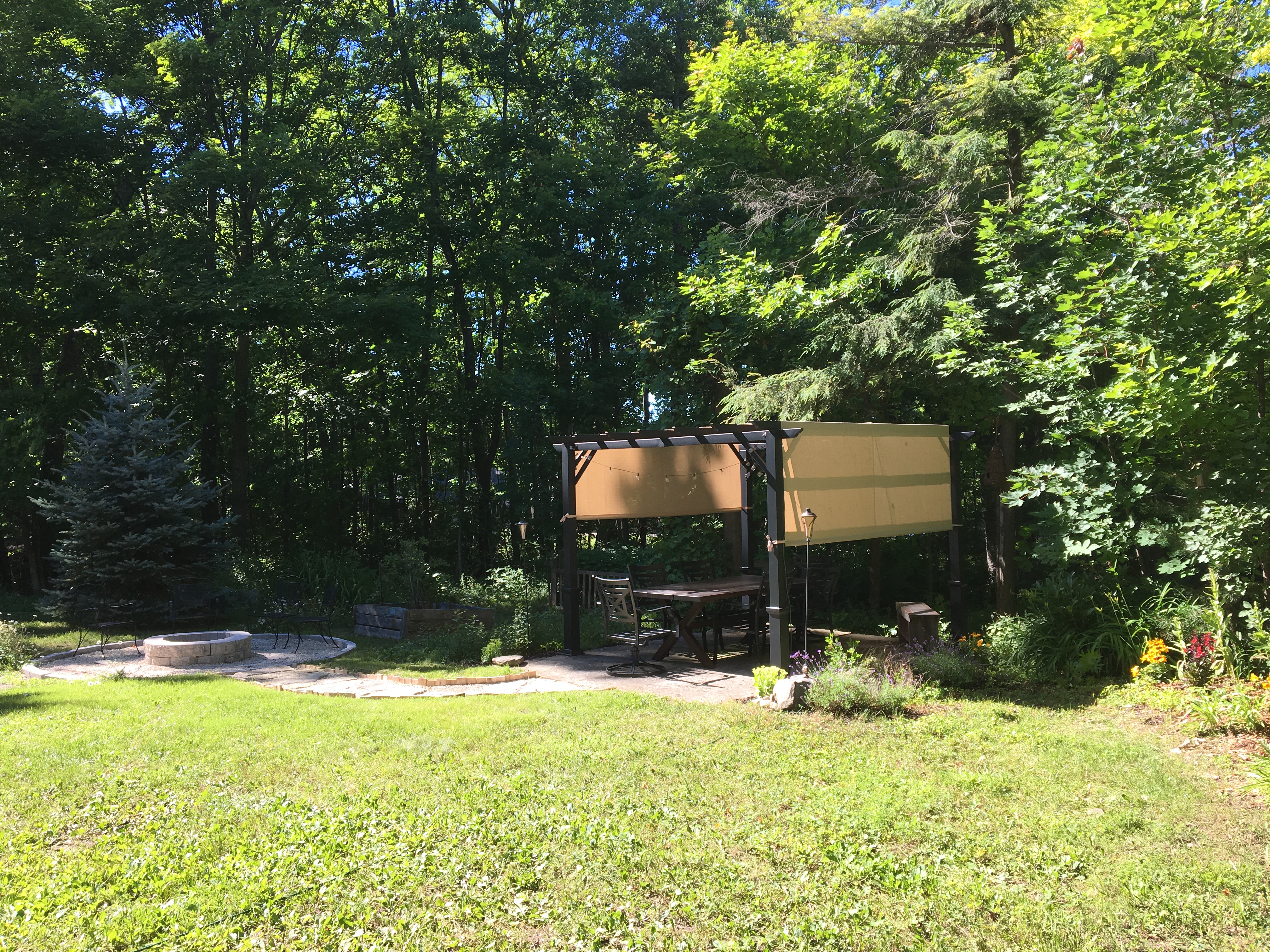 Maple Cottage, Cute & Cozy, steps to downtown.