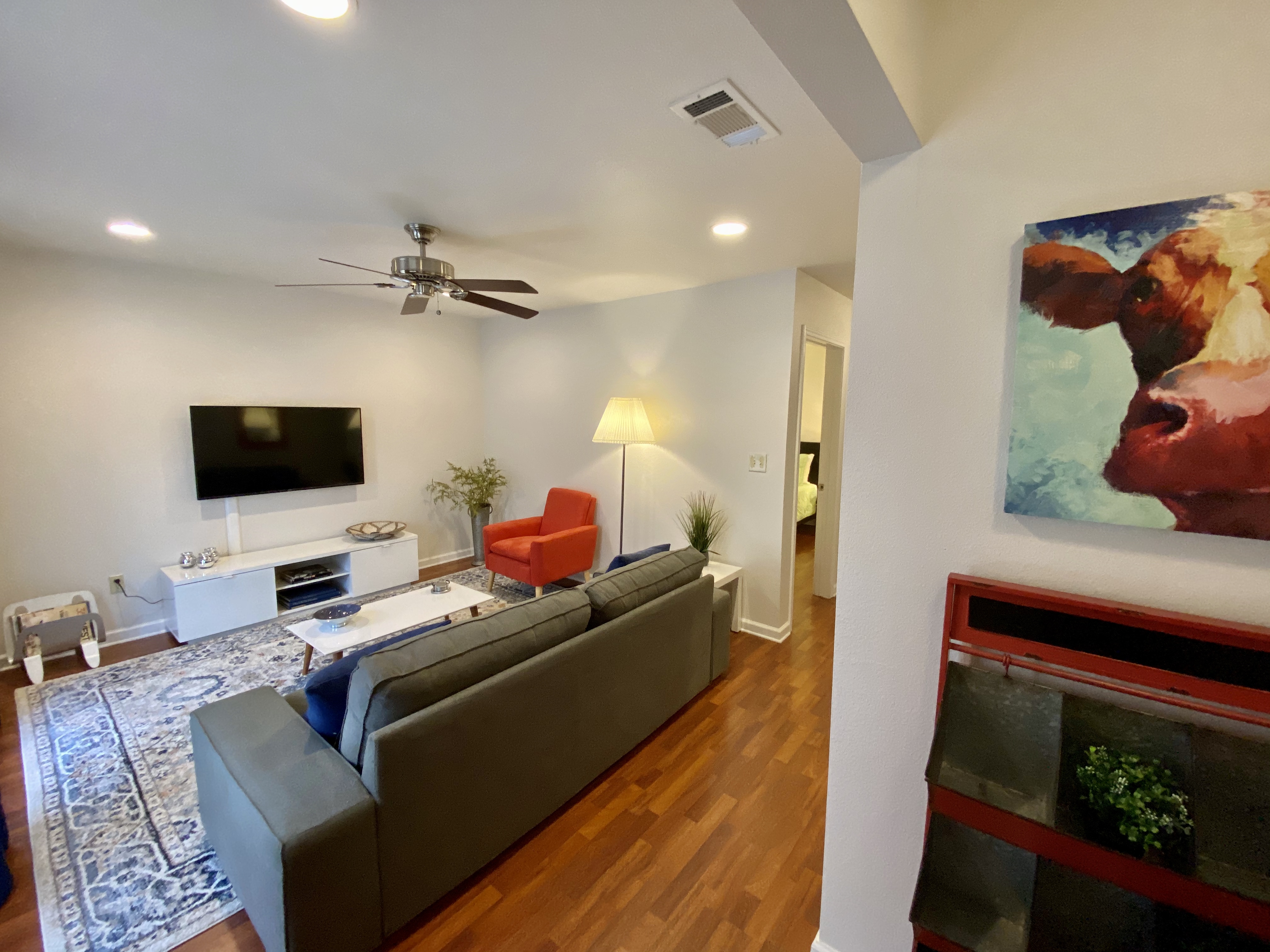Chic Cultural Dist Apt | Walk to Dickies & Museums in Fort Worth