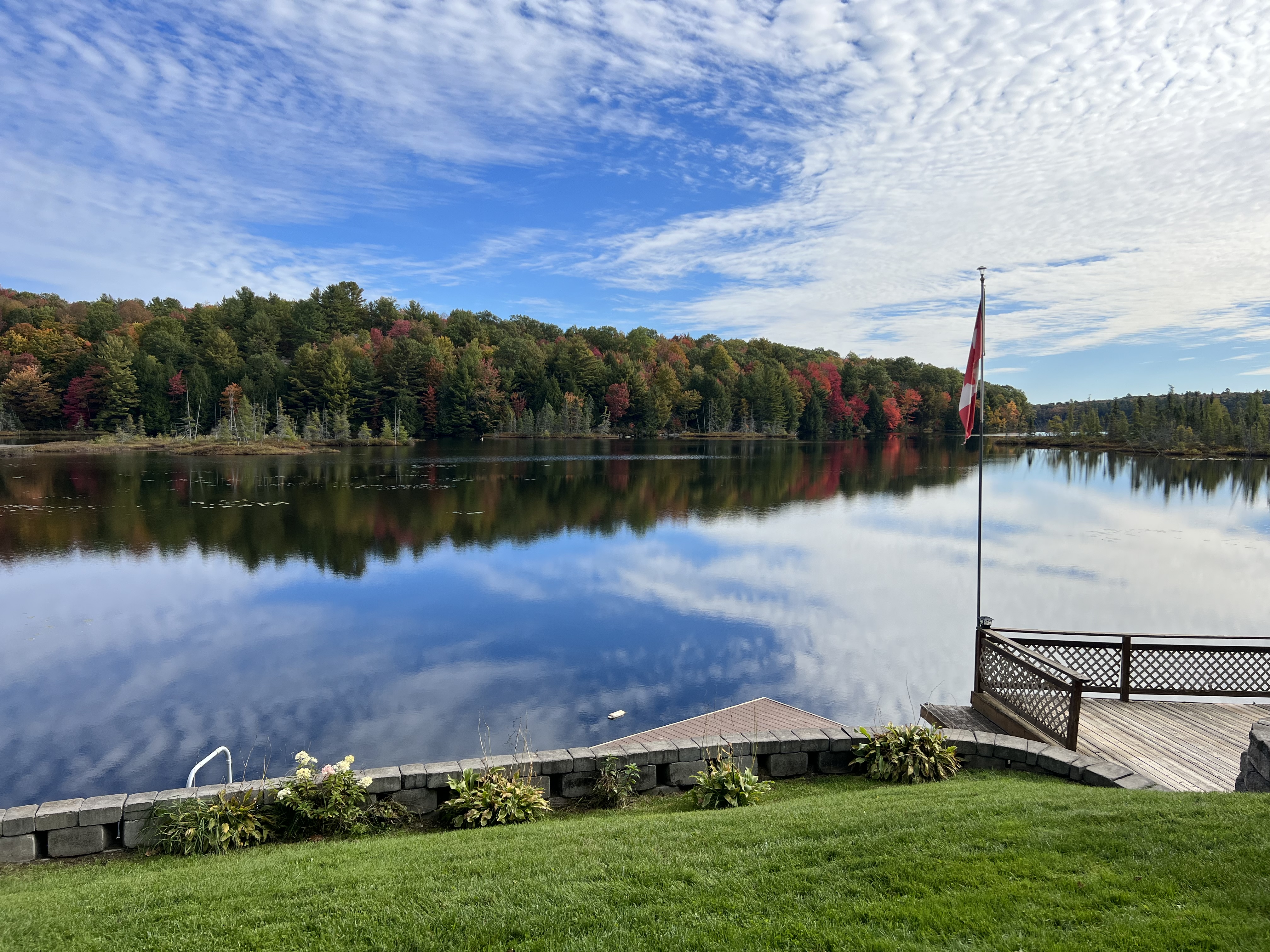 Waterfront cottage on quiet Spence lake