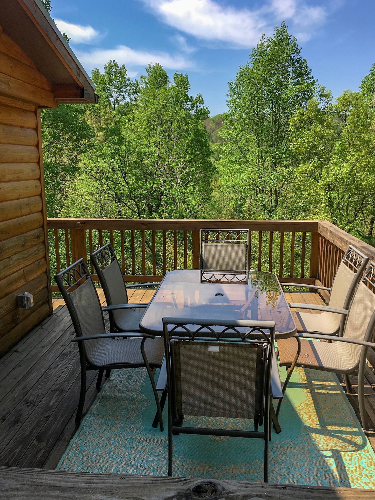 Shenandoah Treehouse & Mountain Lodge Cabins for Rent in Stanley