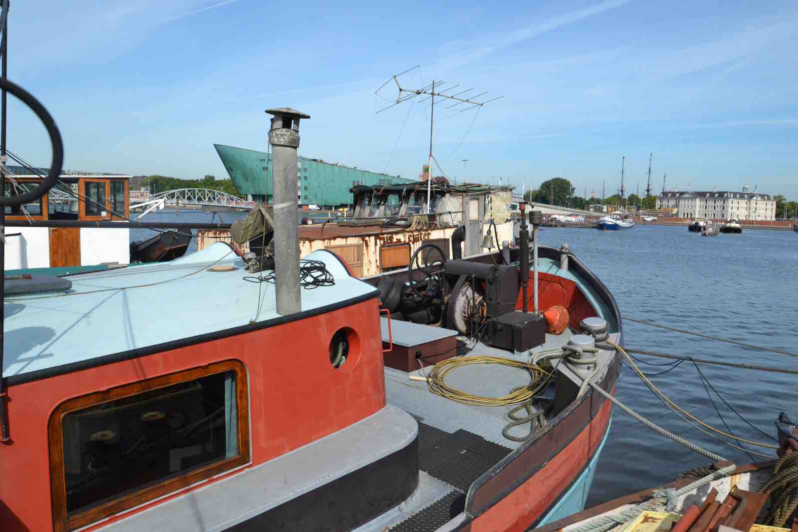 Studio on a ship in the city center โ Amsterdam stay