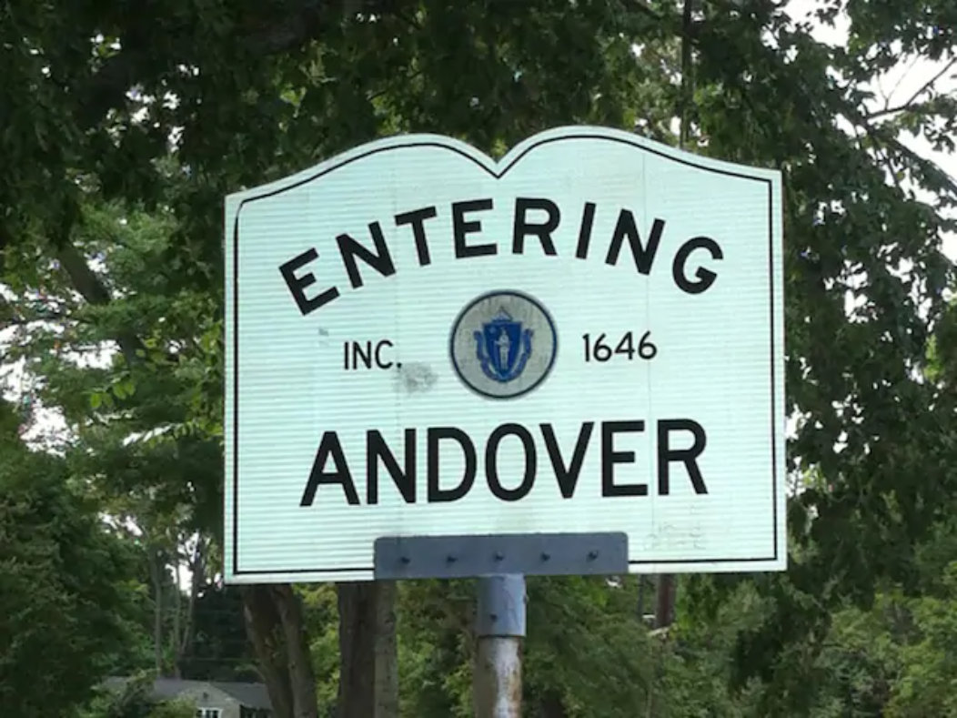 Beautifully Furnished Private Retreat in Andover! Houses for Rent in