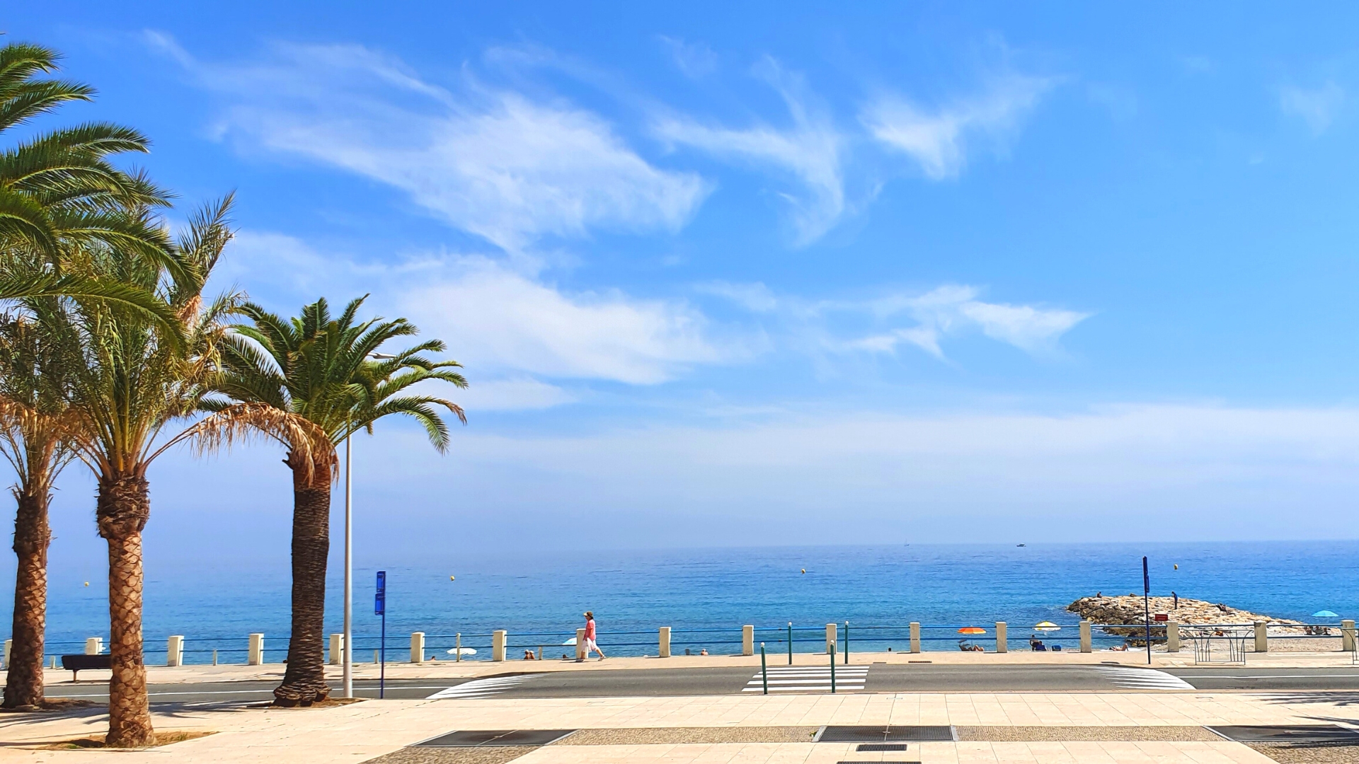 Menton Apartment 50 meters from the beach ! Flats for Rent in