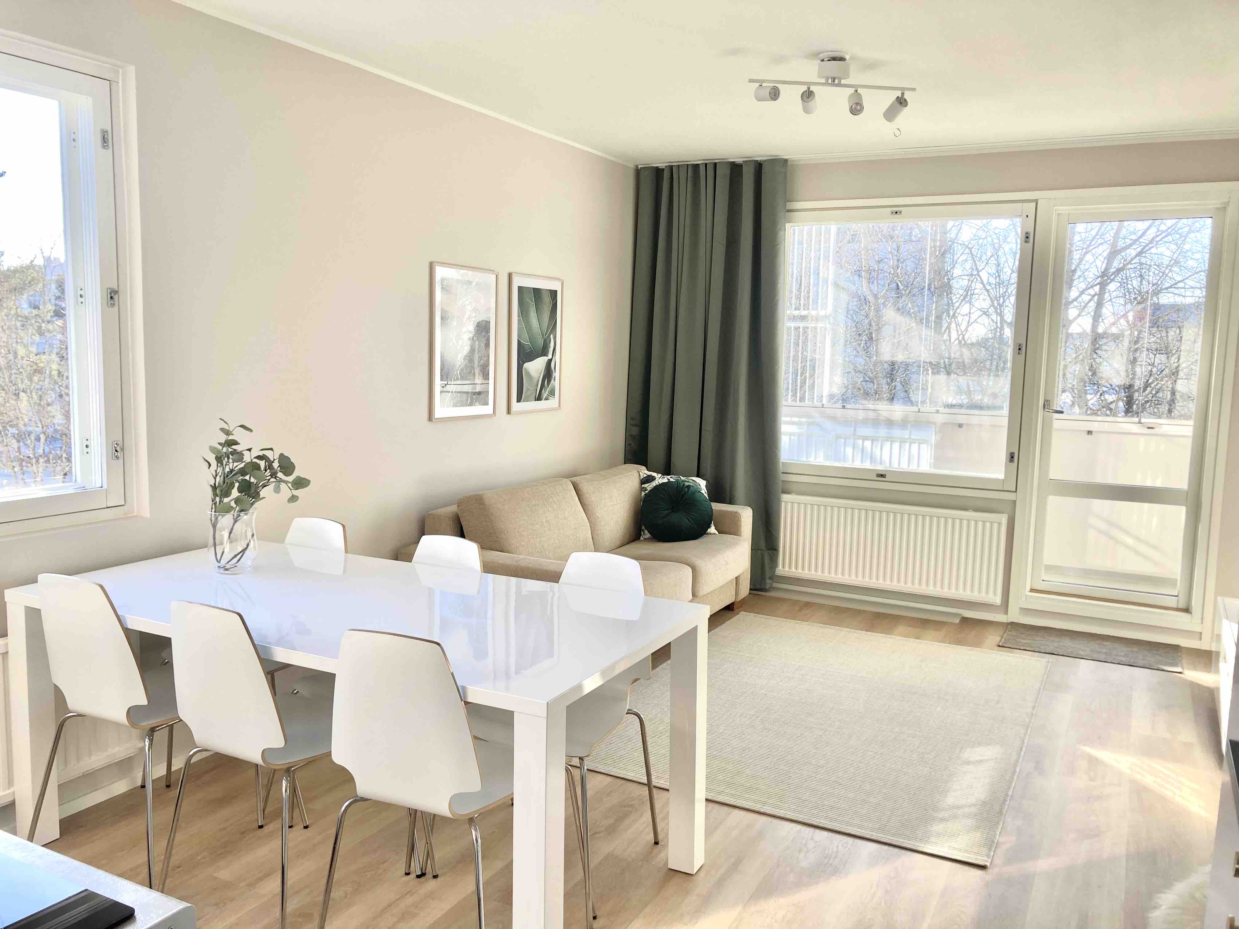 Stunning 3h+k in the heart of downtown