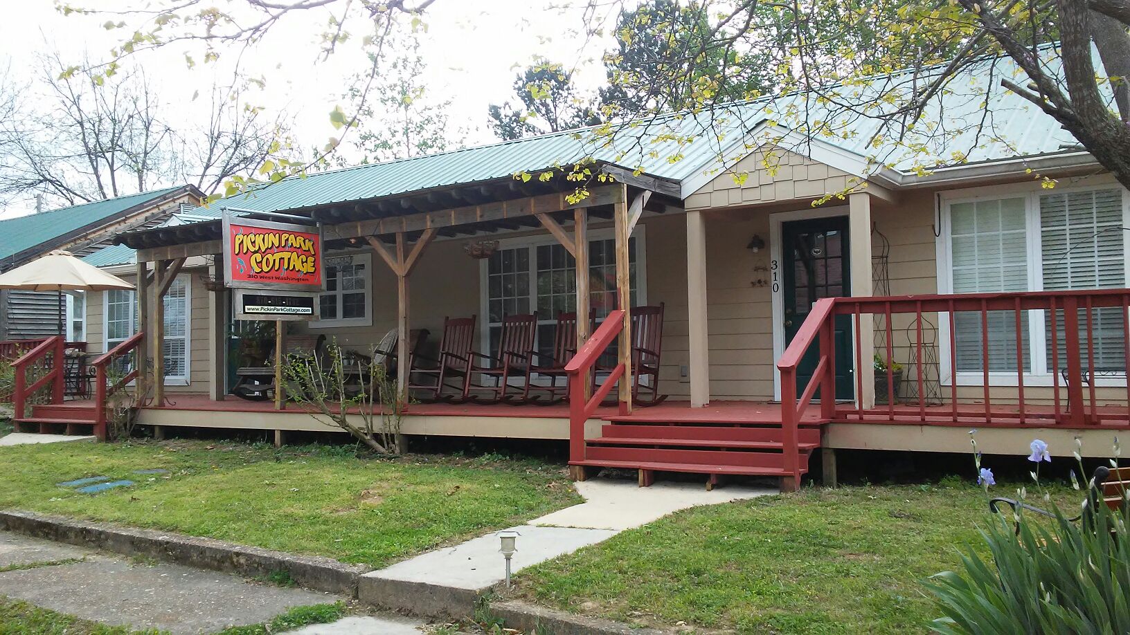 The Pickin' Park Cottage Mountain View, AR Houses for Rent in