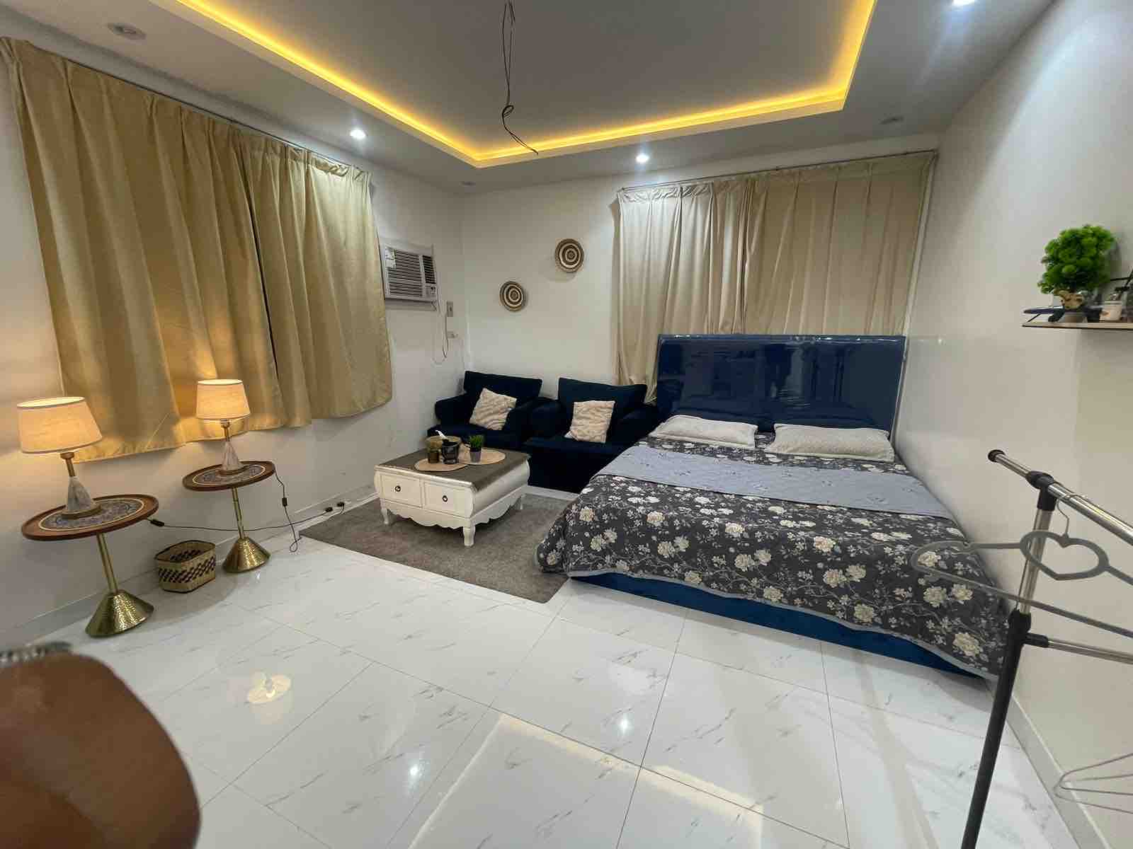 Comfort Studio Overnight and Featured 1