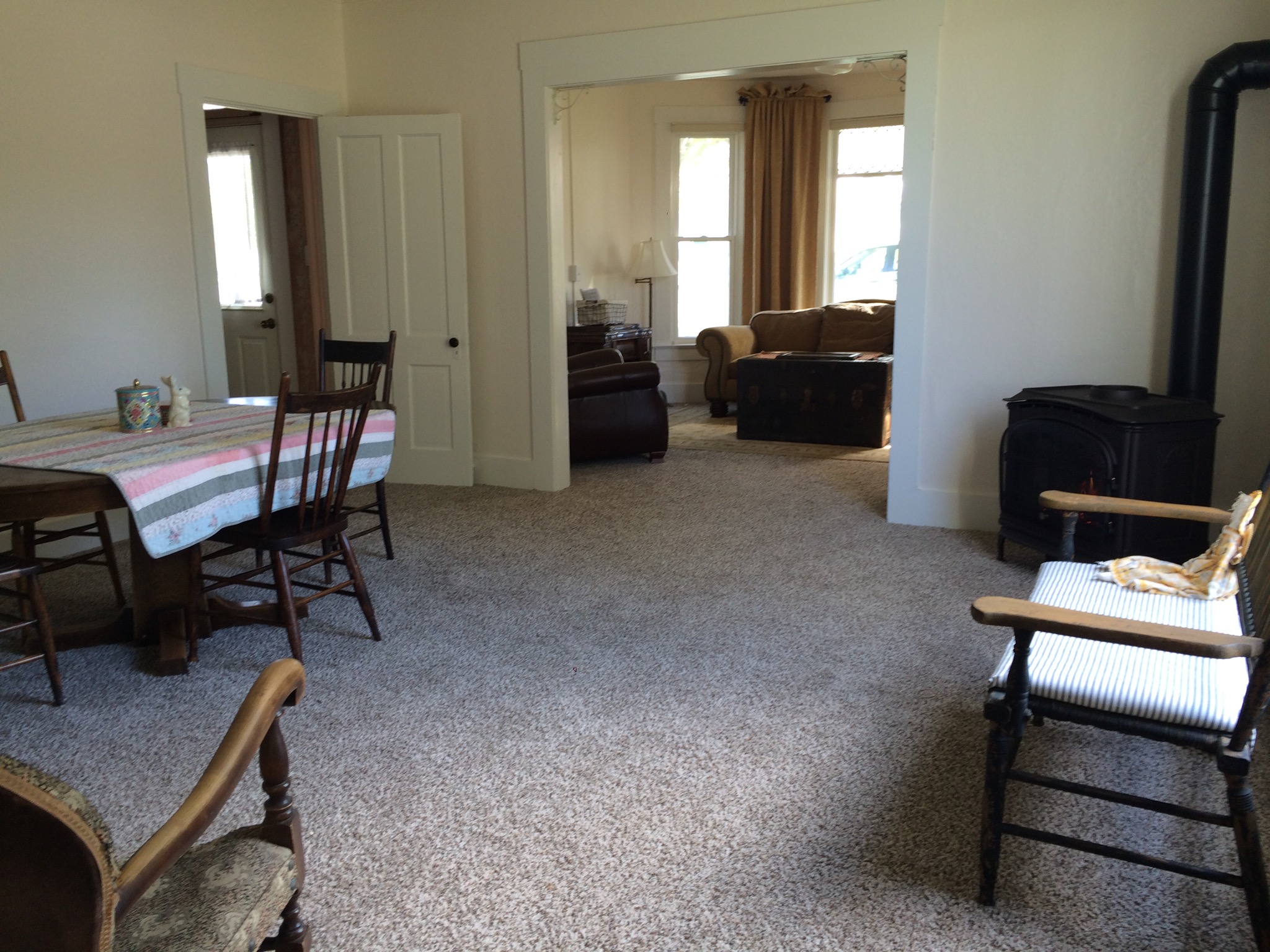 Vintage farmhouse in peaceful town Houses for Rent in Harrington, Washington, United States