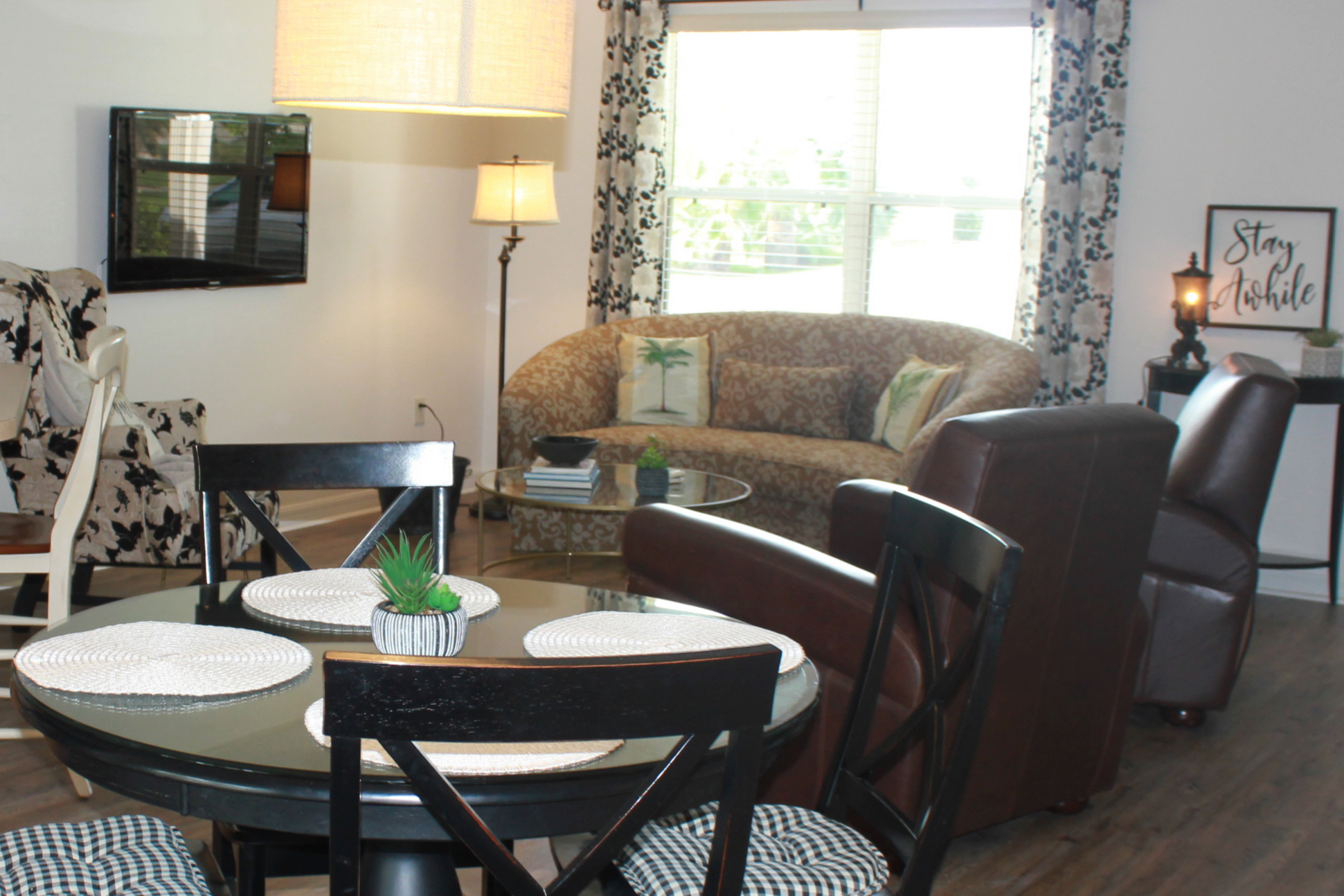 2 KING BR/2BA PERFECT LOCATION! Cart included