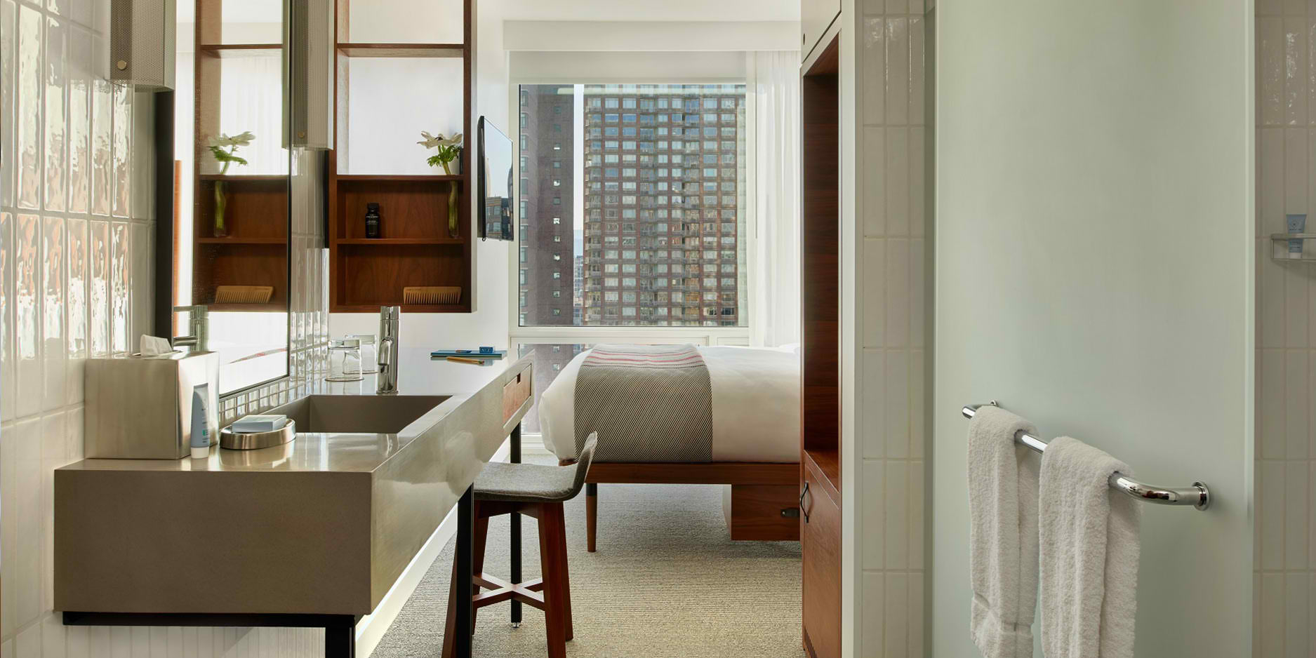 Queen Room City