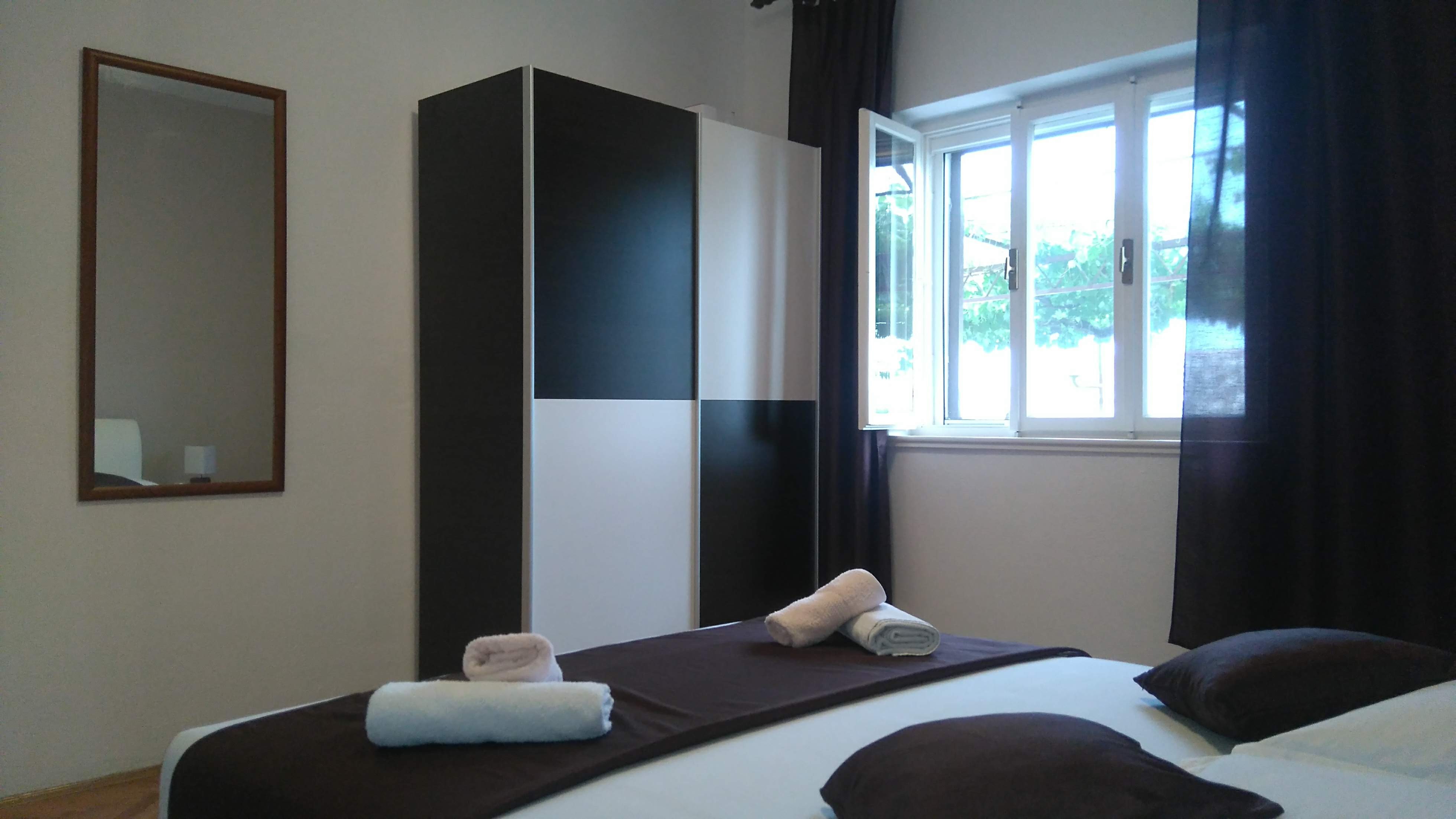 Apartmani BLANKA Pisak    Ap.No 2 (3+2)