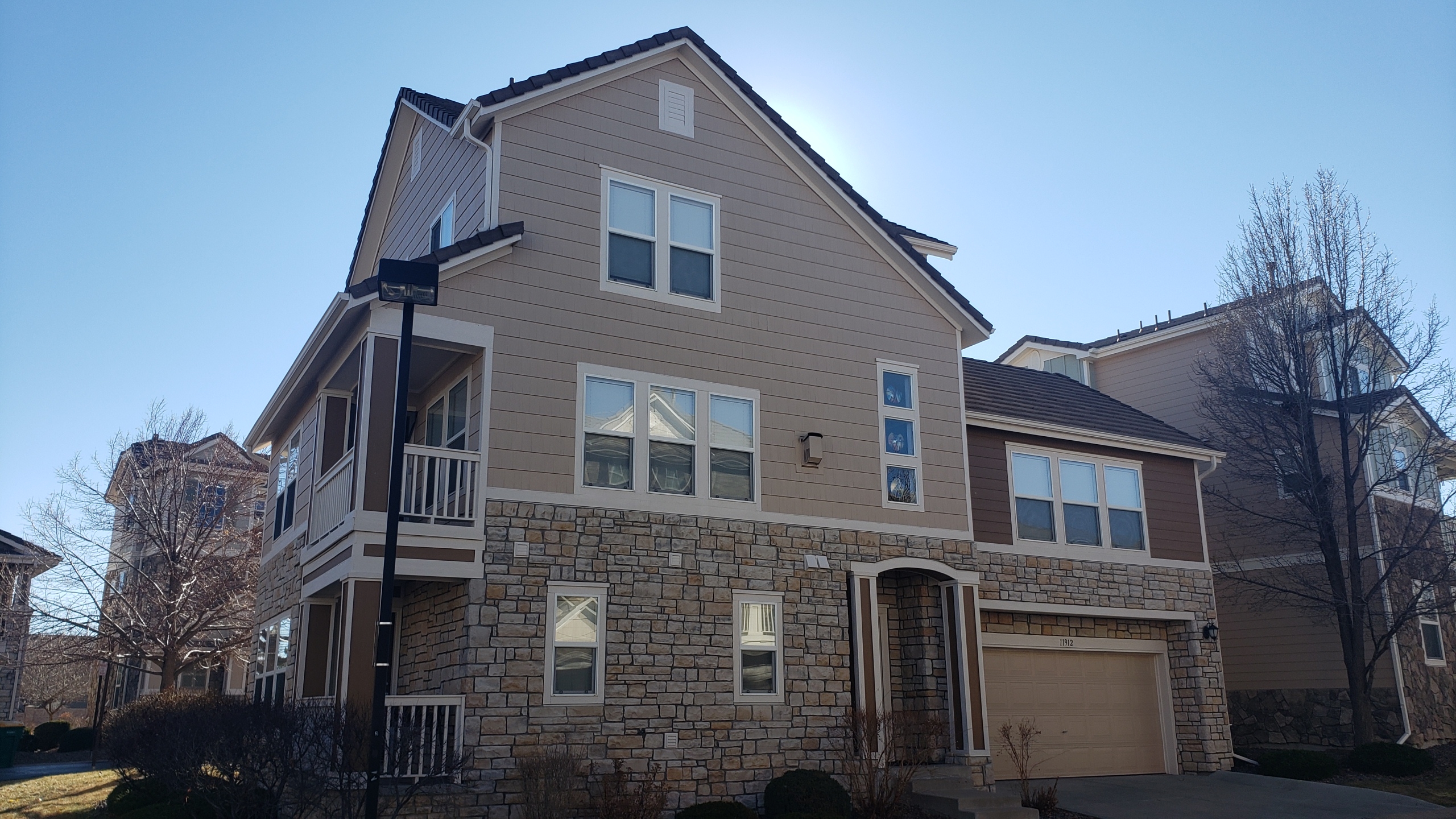 Magnificent! King/Kitchen/3bedrm 2.5bth house/2grg