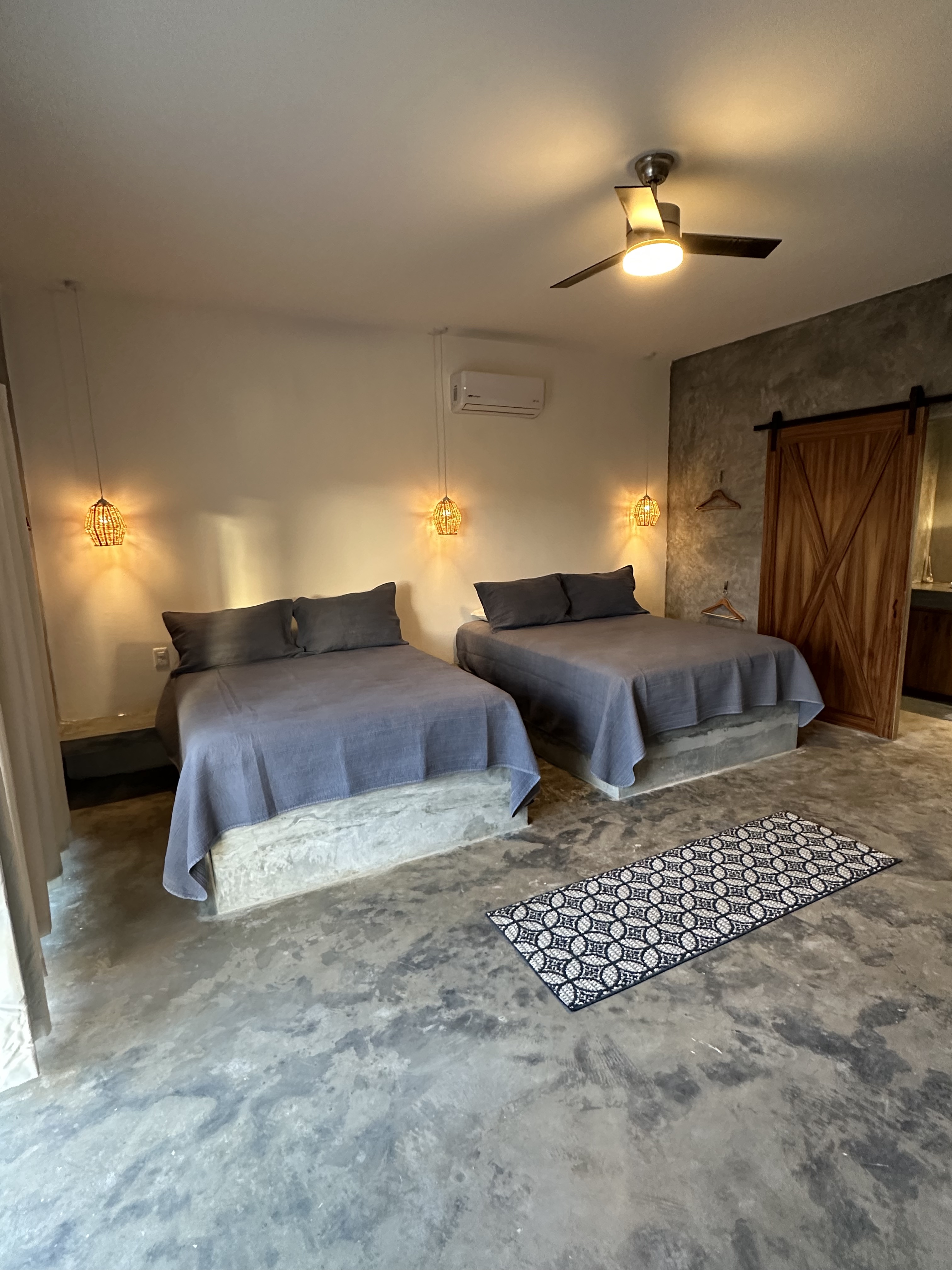 Condo#5- 5 Min Walk2Beach/Surf-Sleeps4-Queen Suite