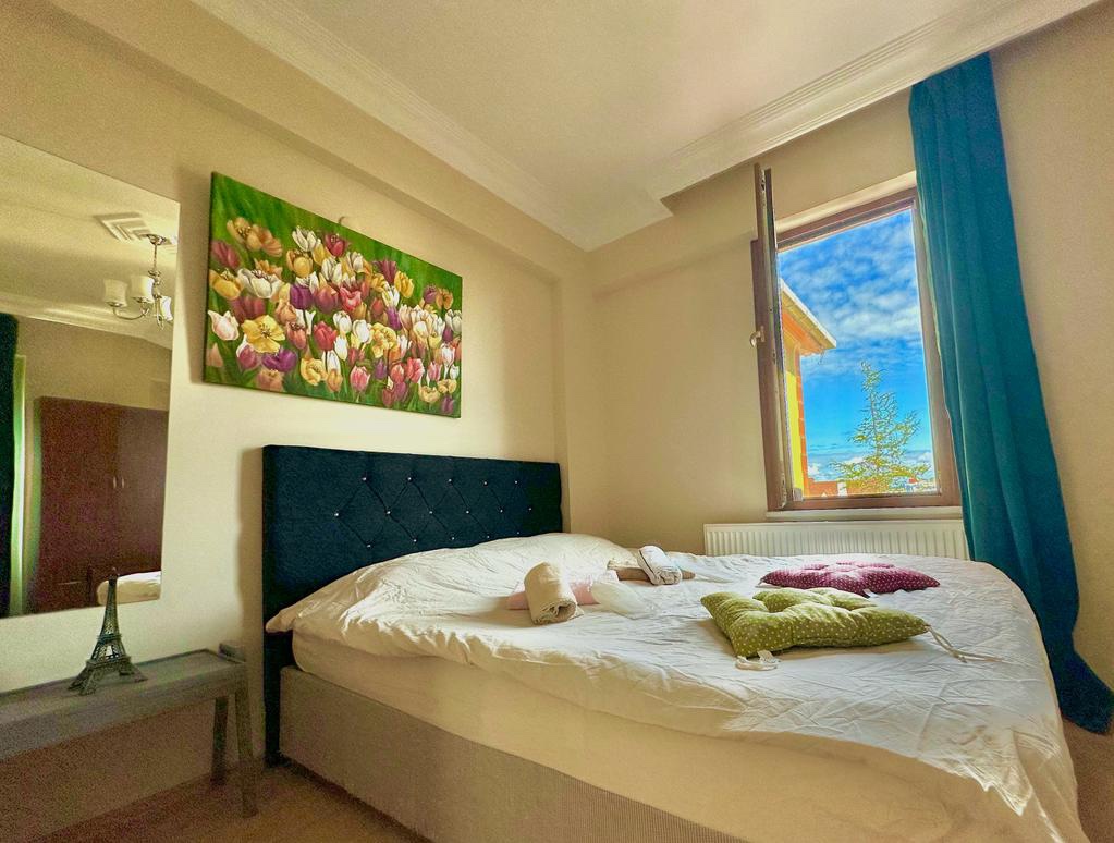 A cozy room near the airport