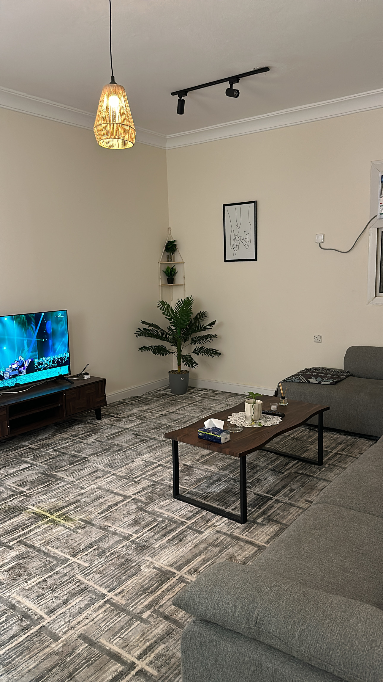 Modern Design Apartment | Self-entry | 6