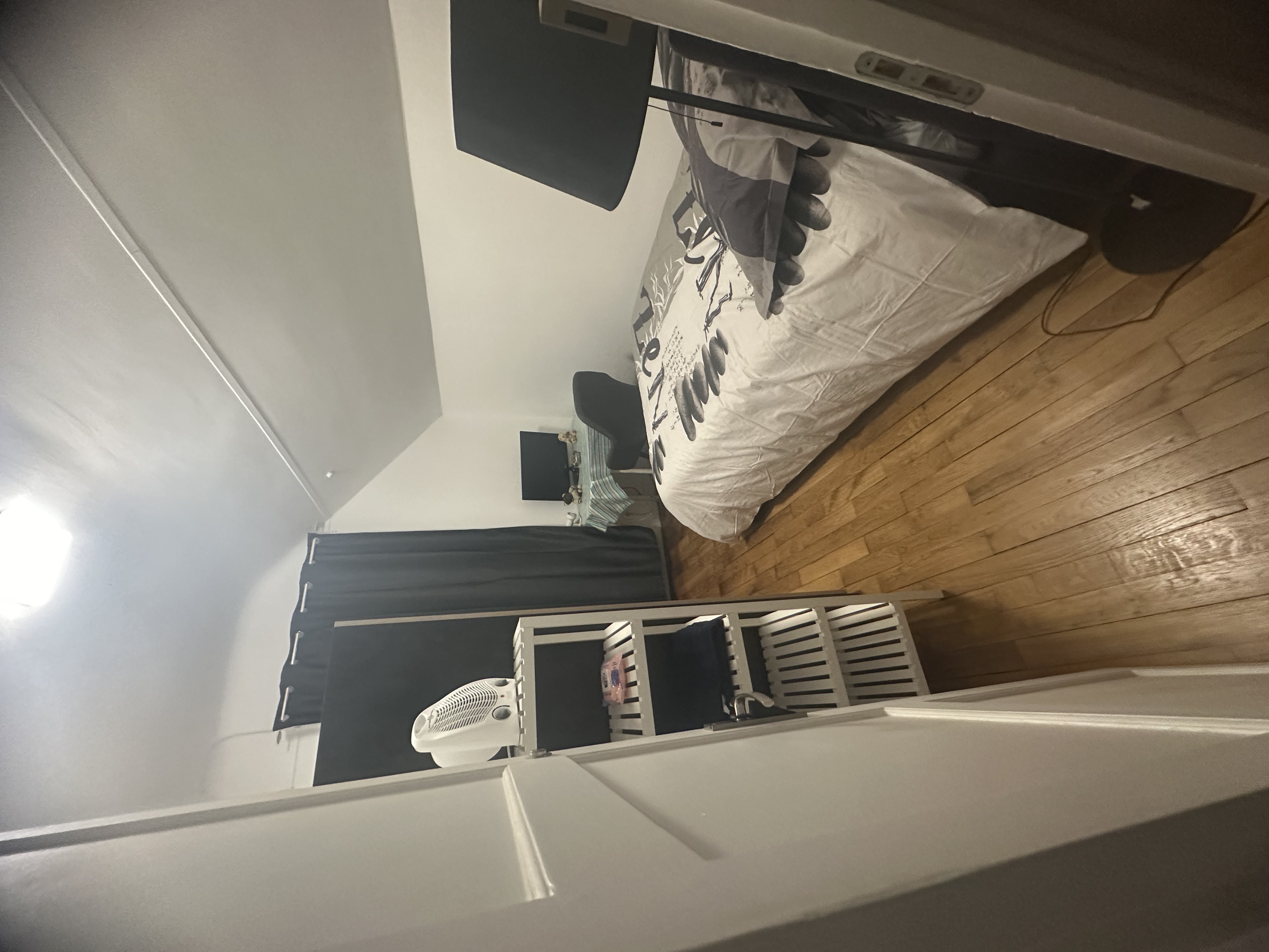 Very interesting room Paris ~ Gare Lyon 20 Min