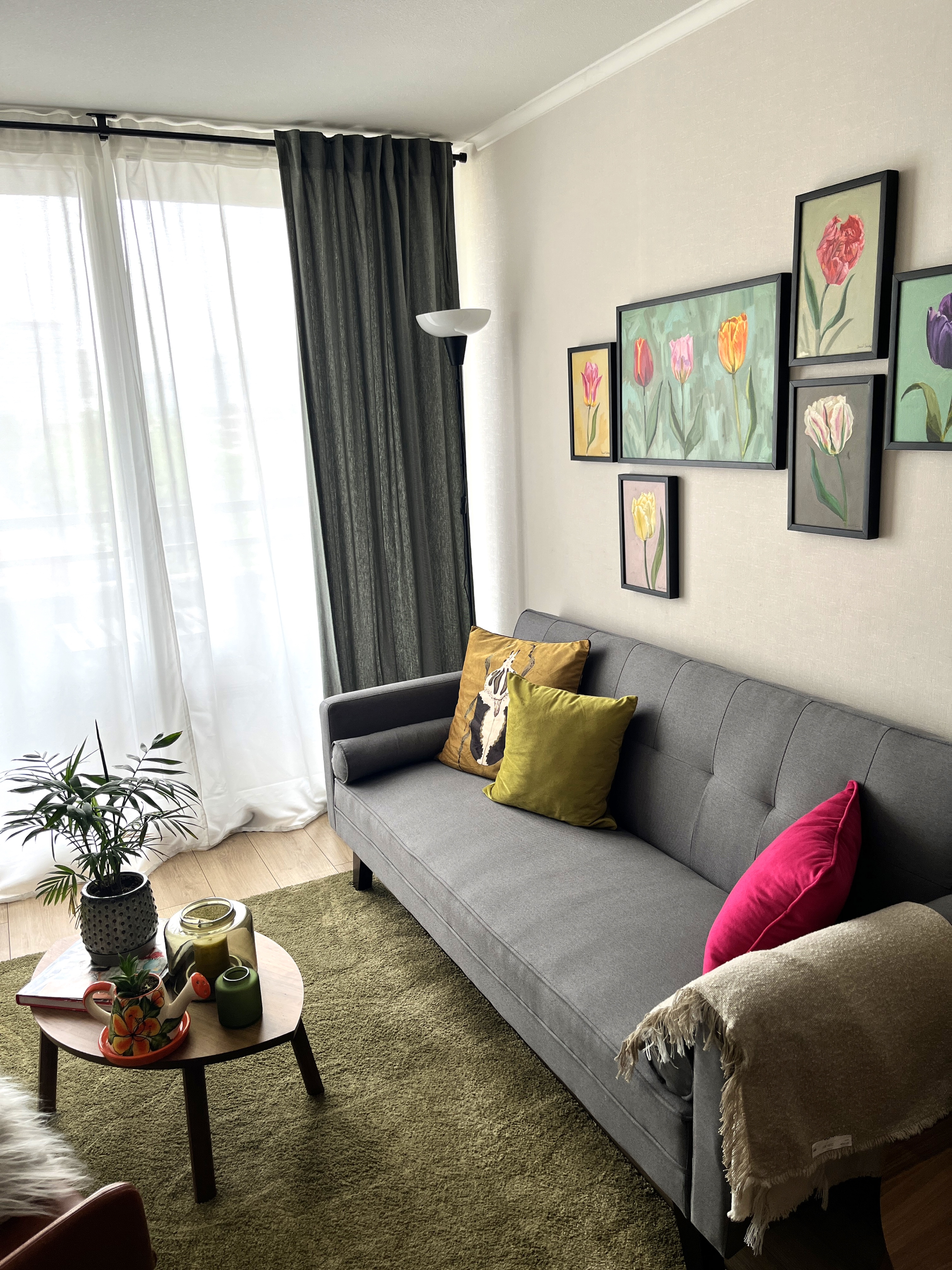 Cozy and bright apartment close to everything!