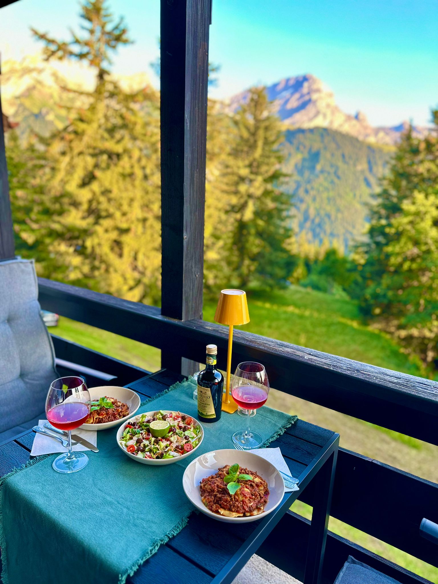 The Alpine Studio [on the ski slopes~by the lake]