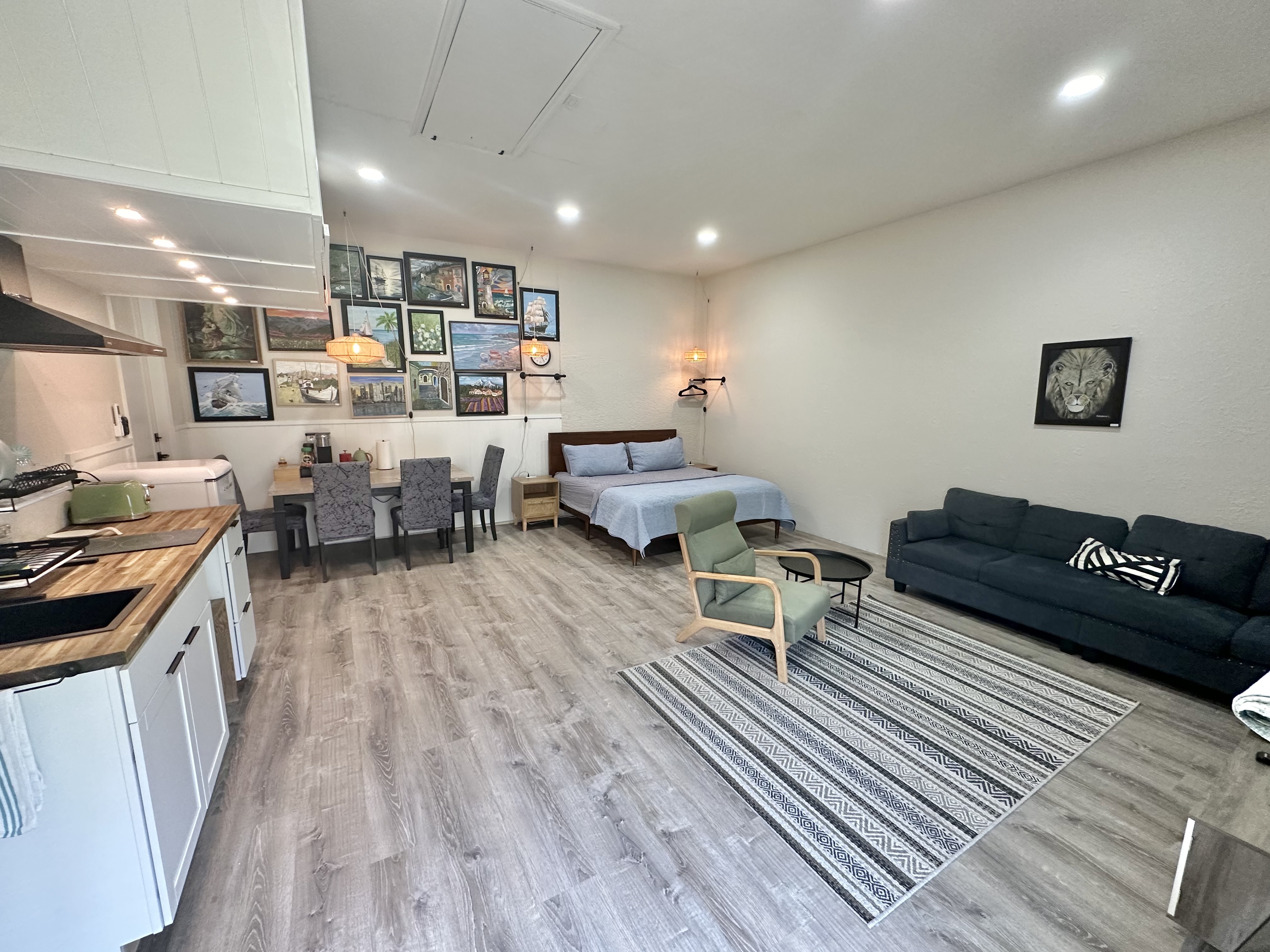 Garage to a Tiny House Studio Near Shopping Center