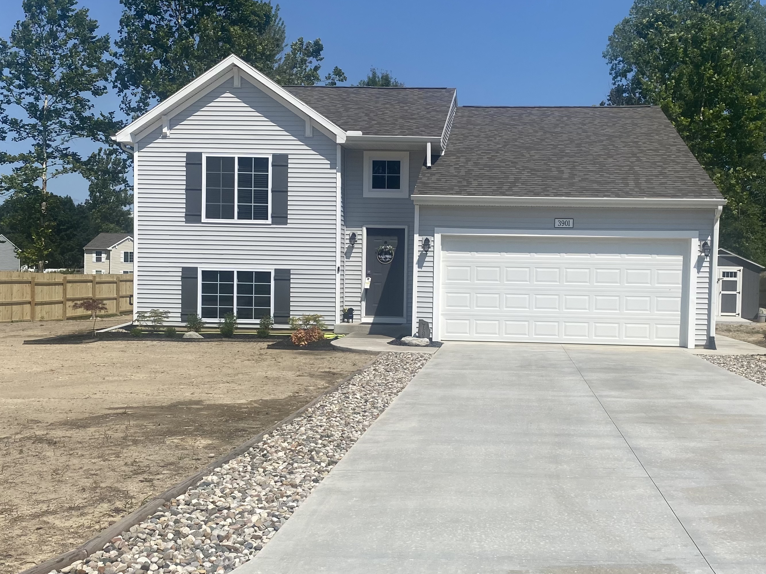 New Home near Paw Paw  lake