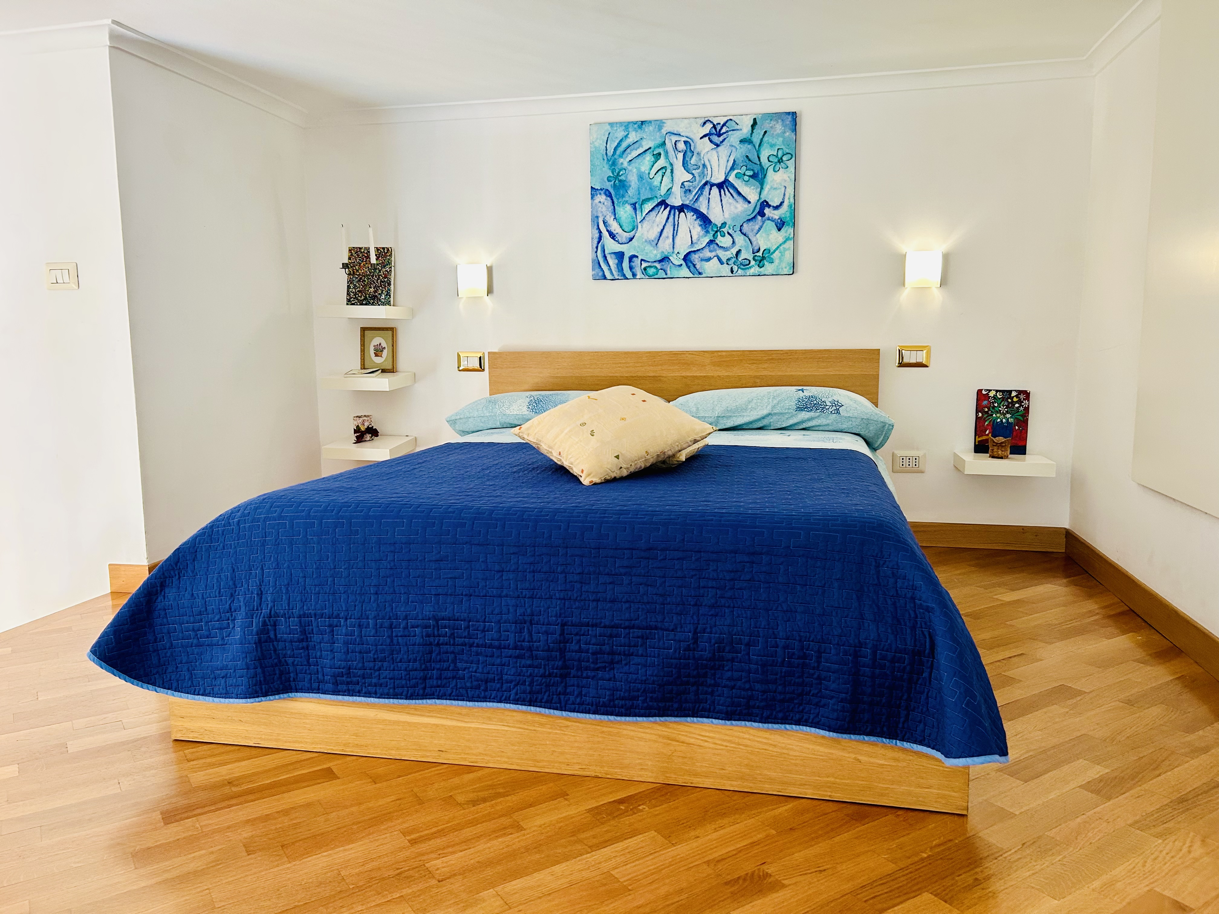 Mezzocannone Holiday House in Porto, Naples