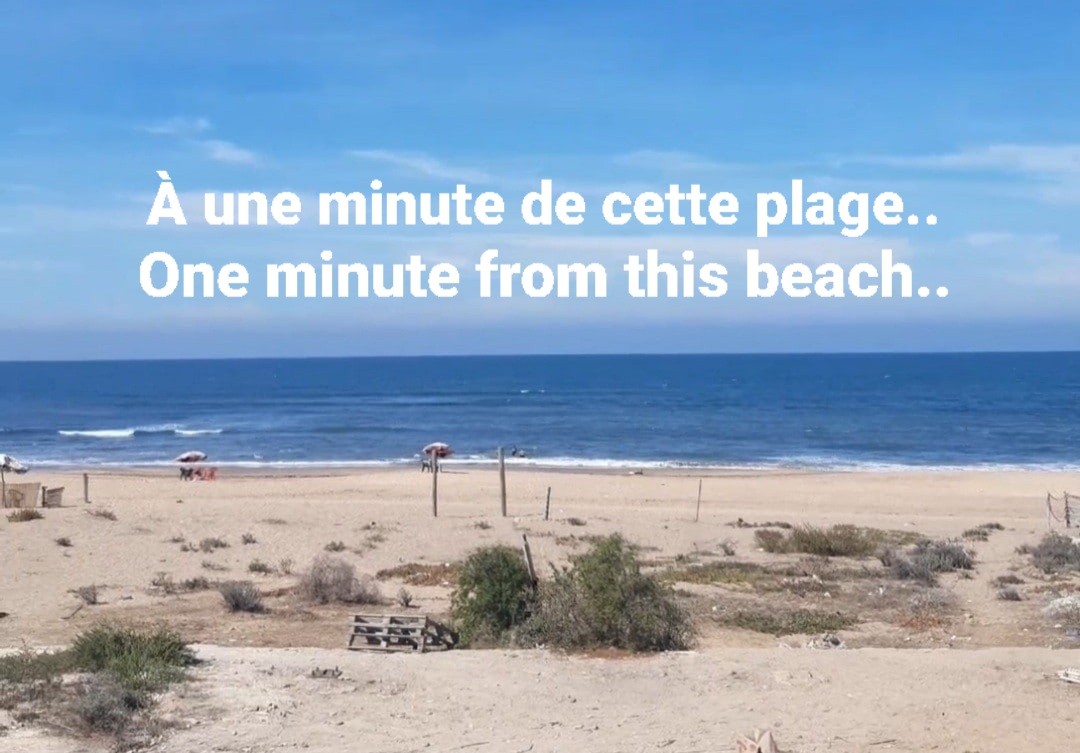 Pied sur mer 
'residence pebbles sur mer'