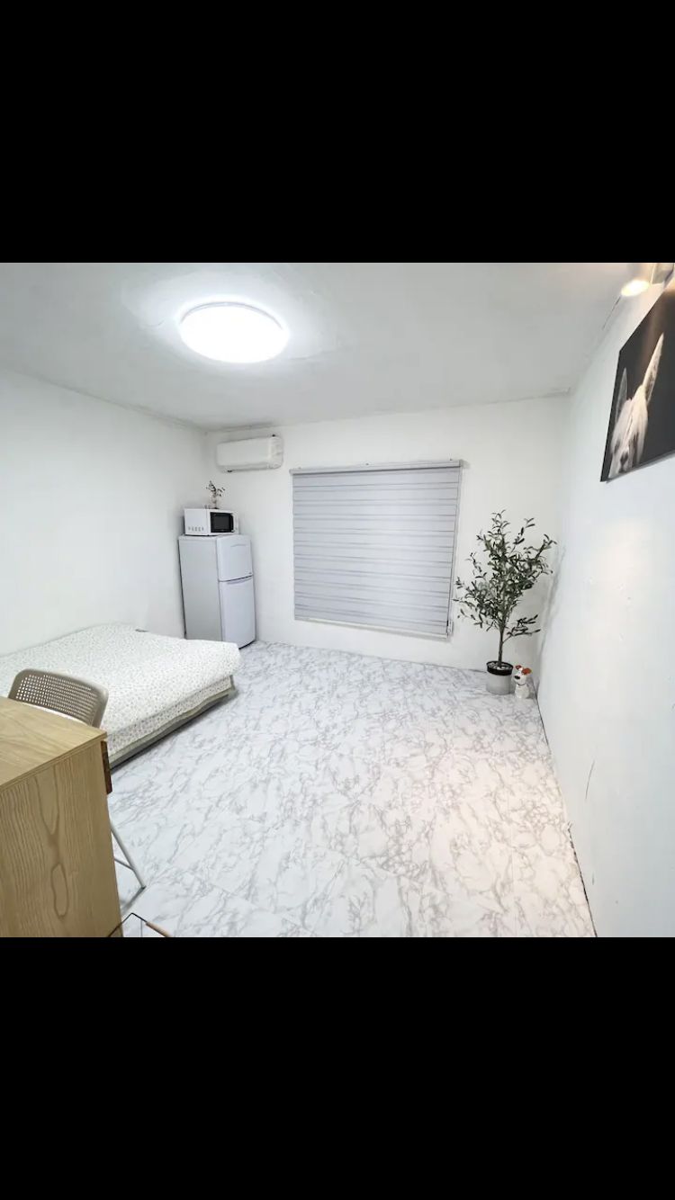 Baby White/5 minutes walk from Uldae Main Gate/Near Babo Intersection/Long-term