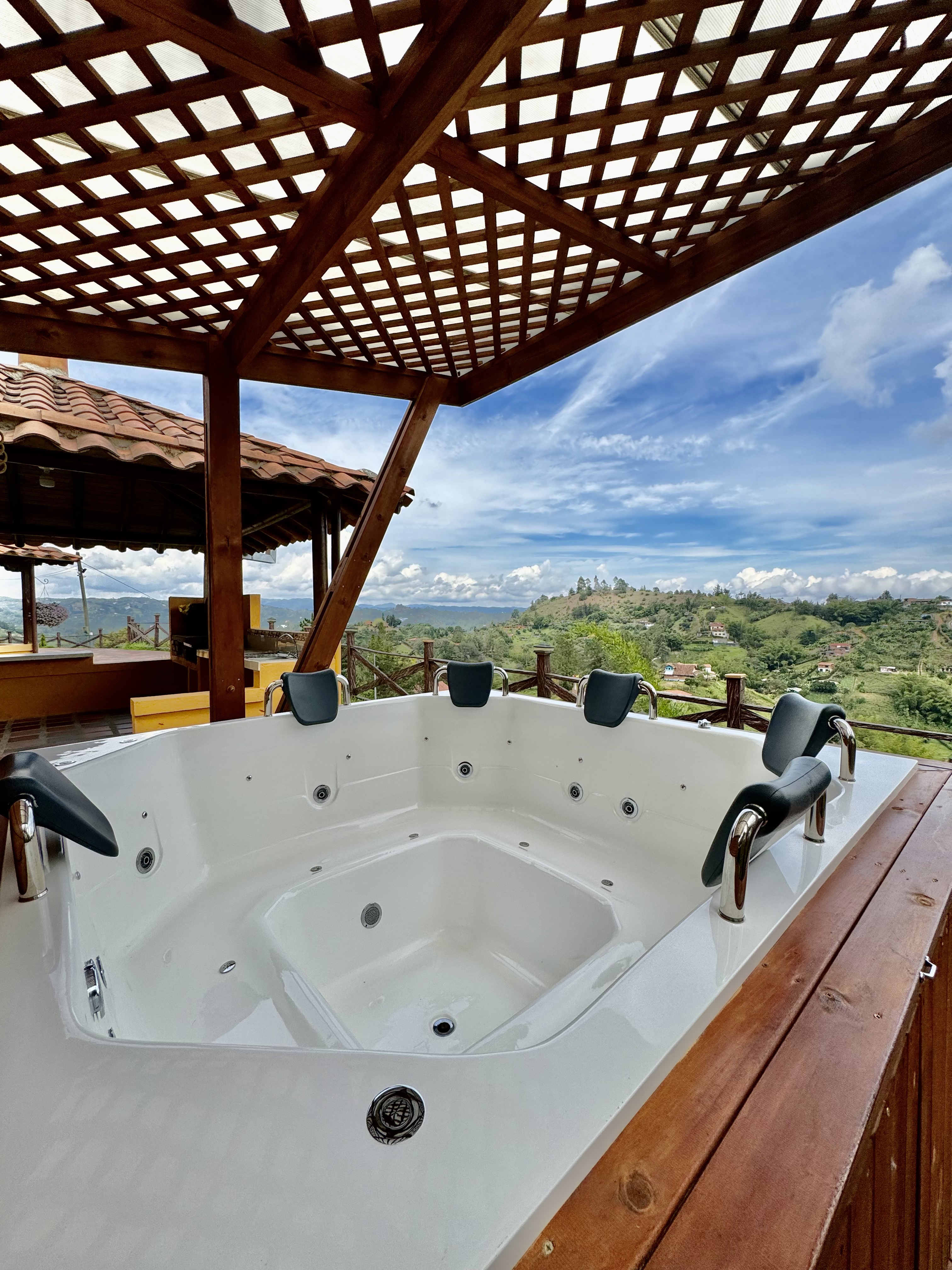 Spectacular House with jacuzzi