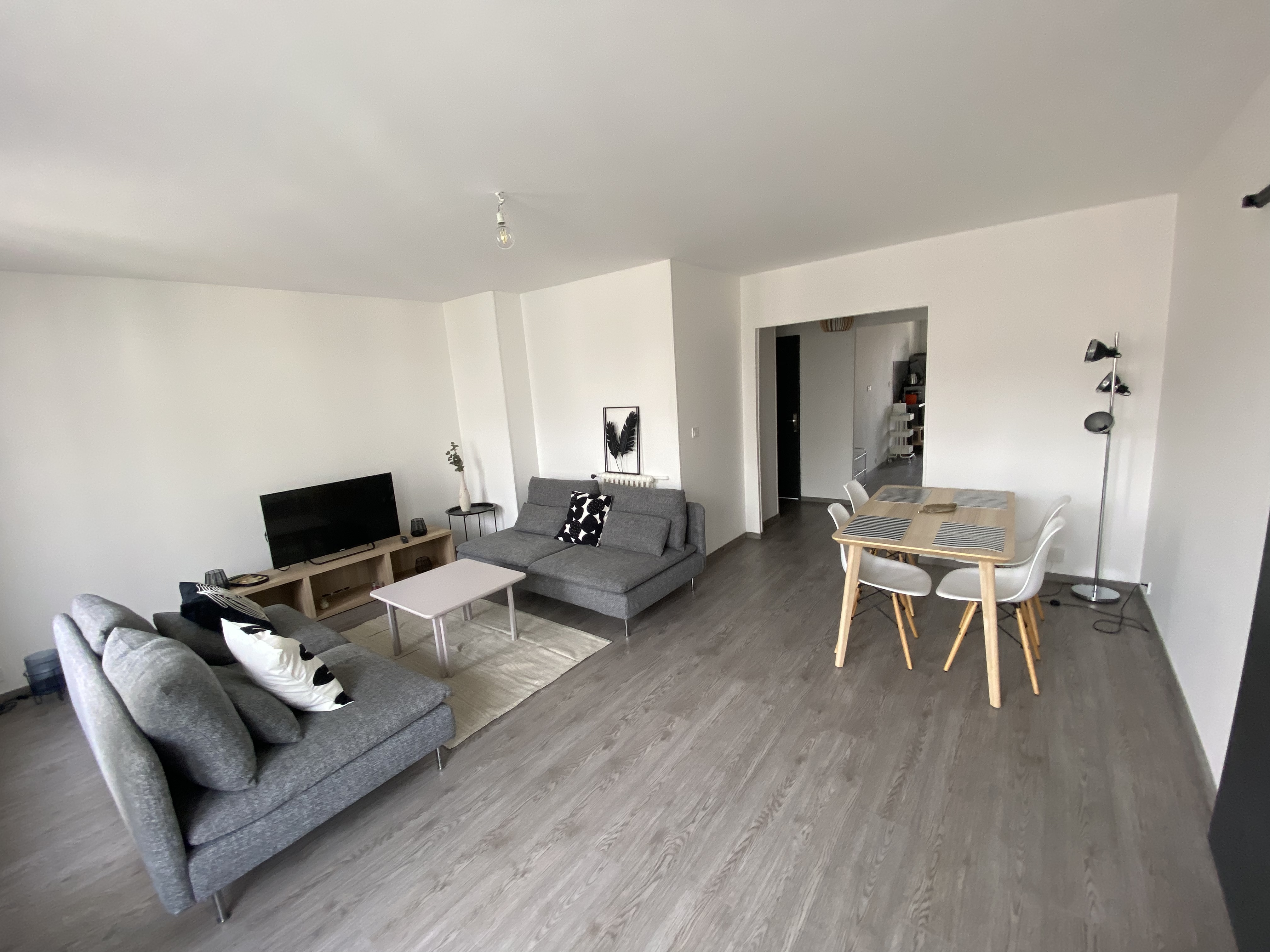 Spacious and new, 12’min from Paris, private parking