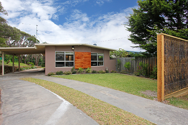 Hilltop Retreat - close to the beach, pet friendly in Point Nepean, Mornington Peninsula