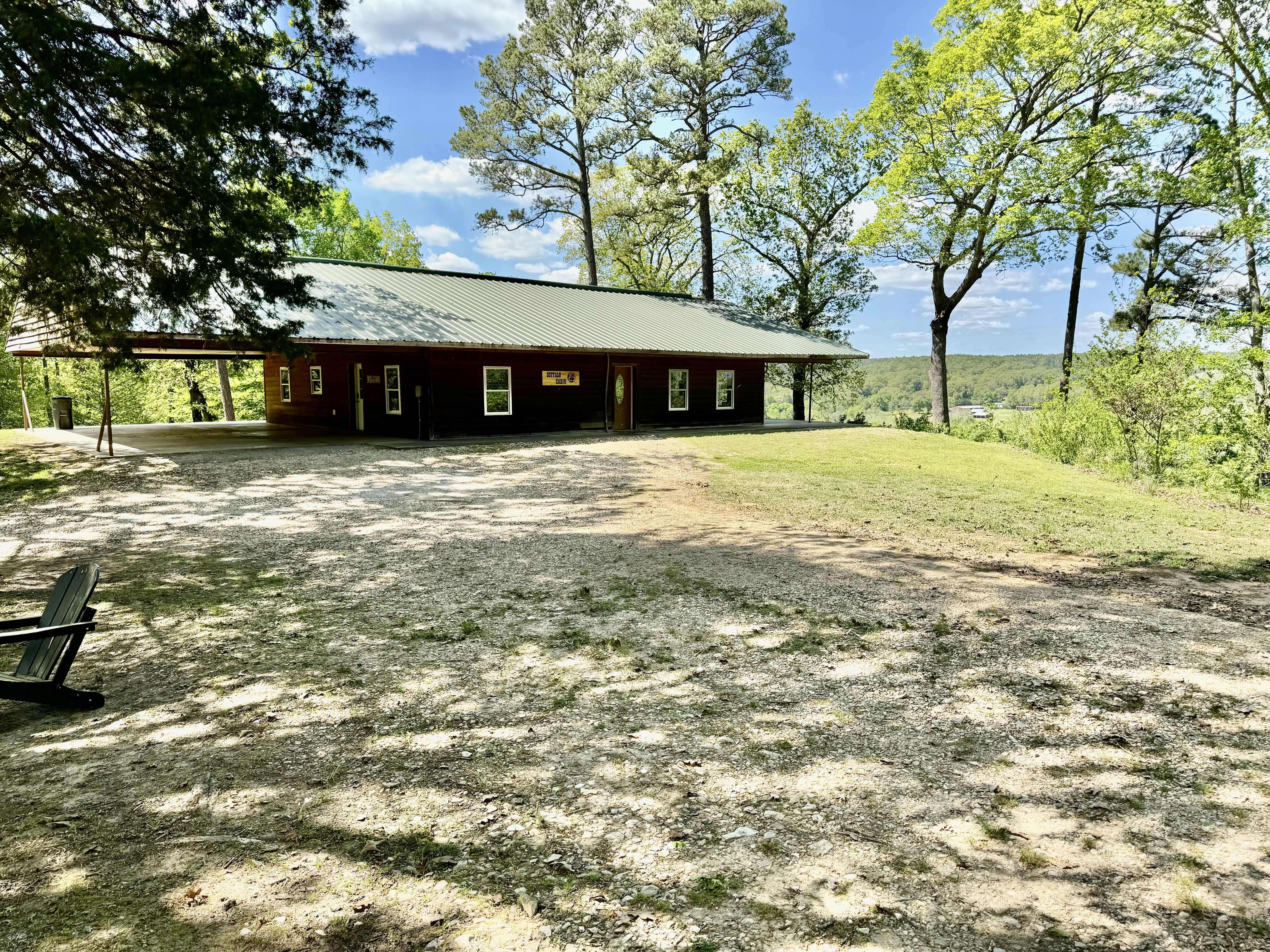 Buffalo Cabin; Gorgeous Illinois River view!