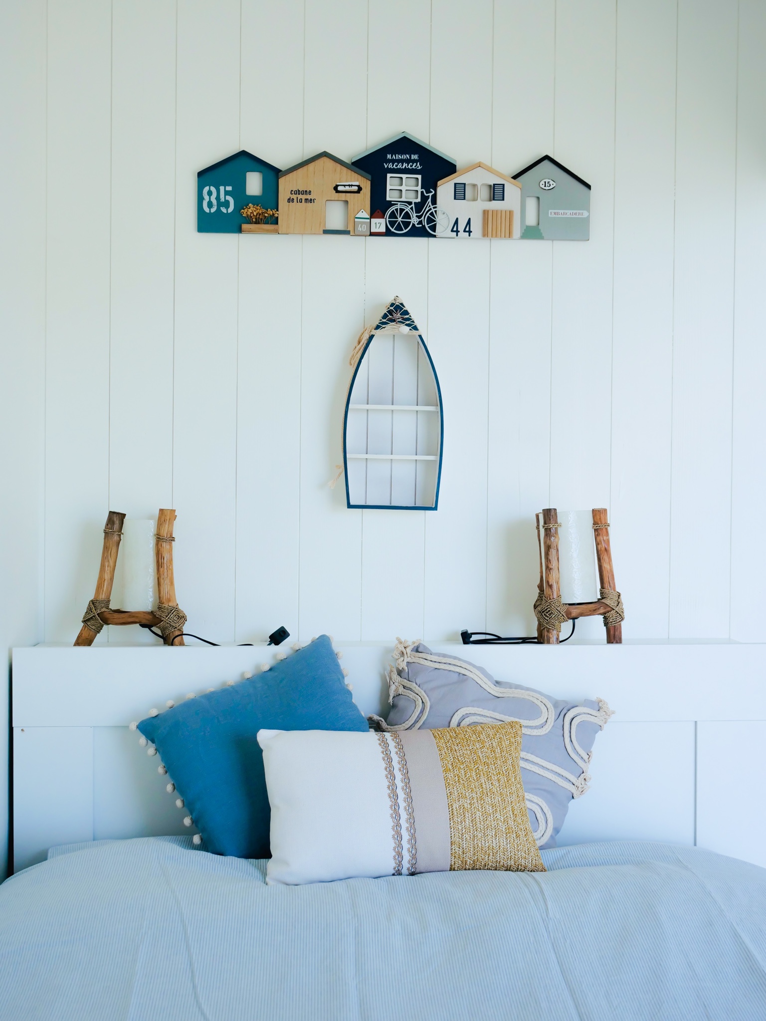 Charming studio with sea view.